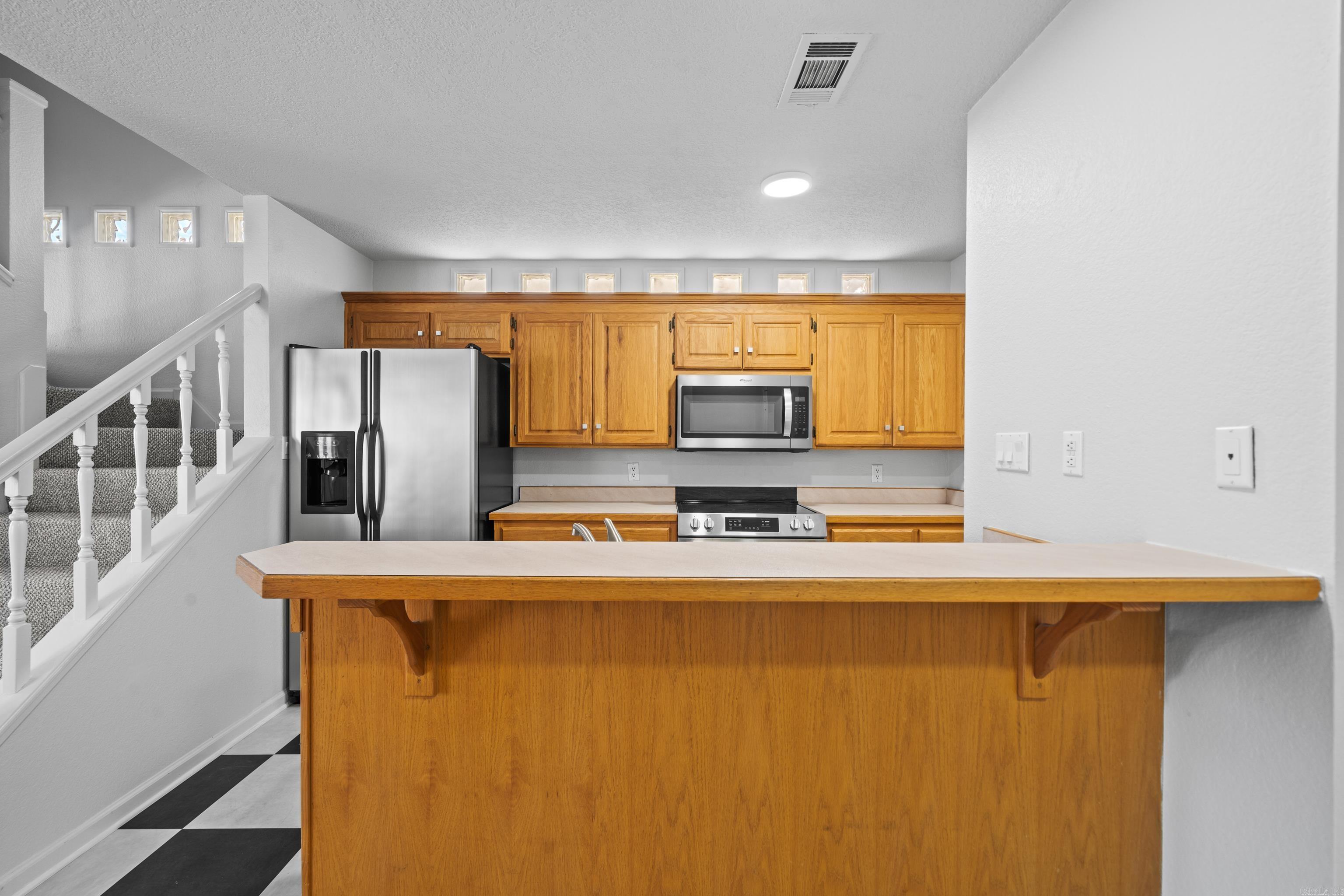 Lake Point Garden - Residential Lease