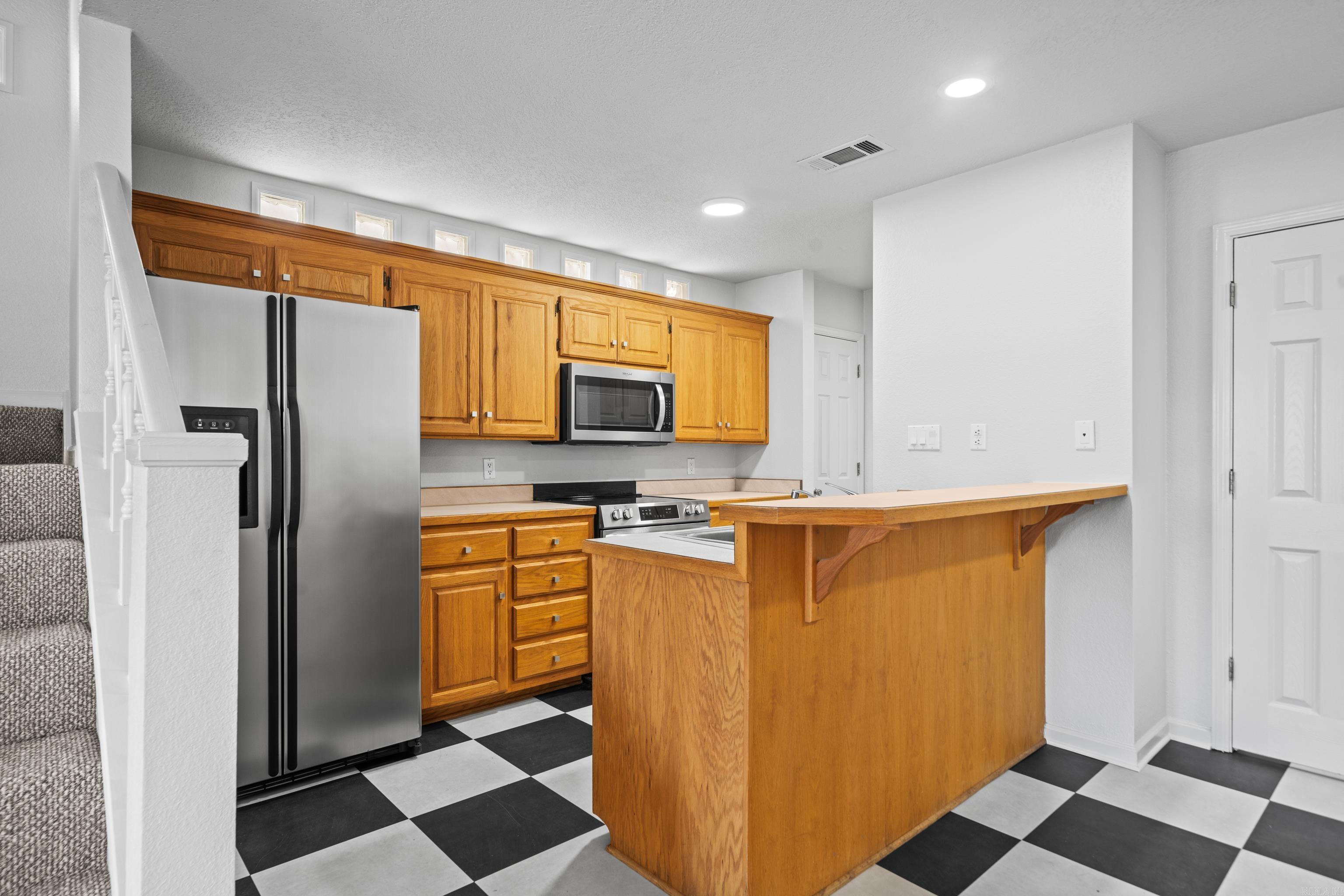 Lake Point Garden - Residential Lease