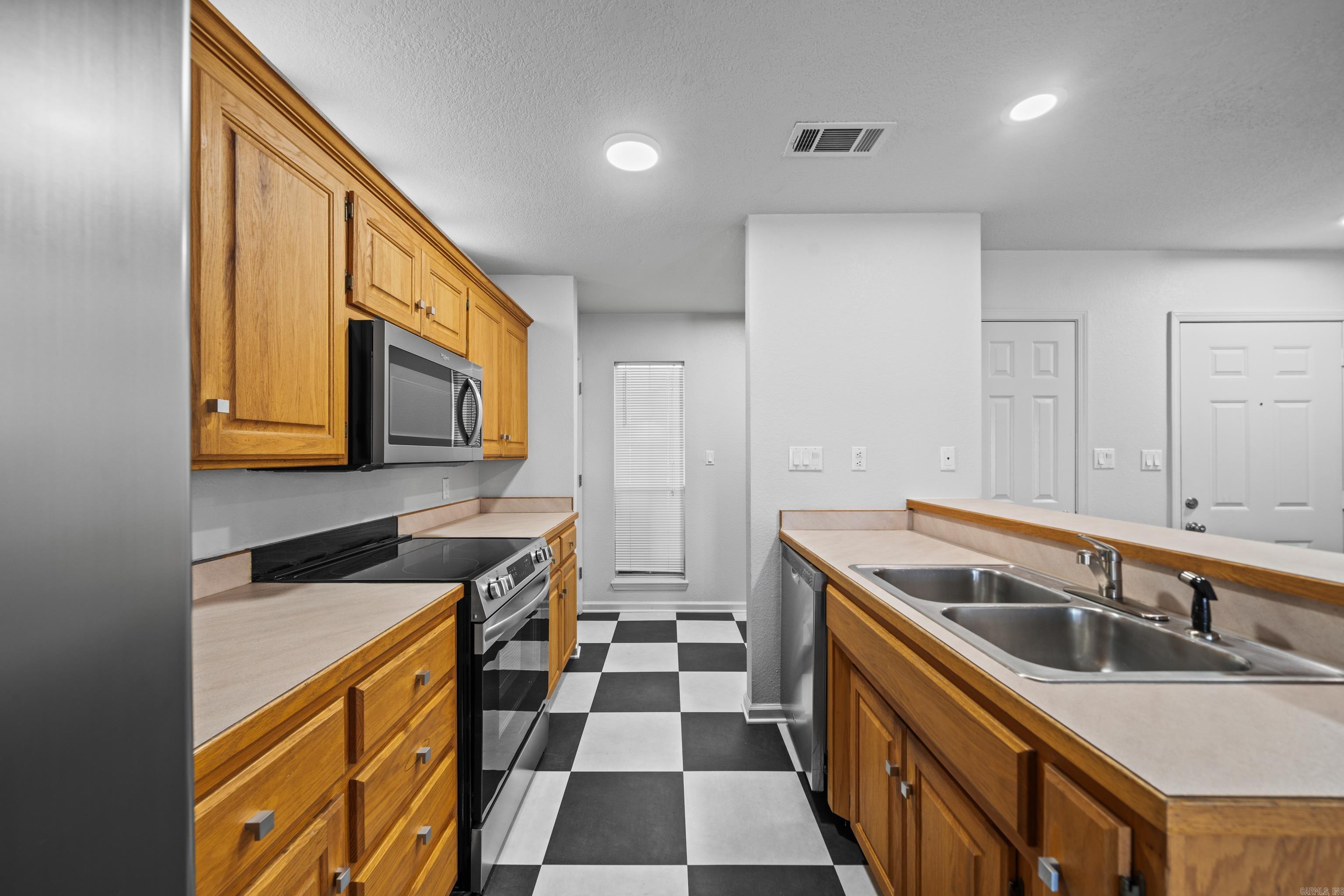 Lake Point Garden - Residential Lease