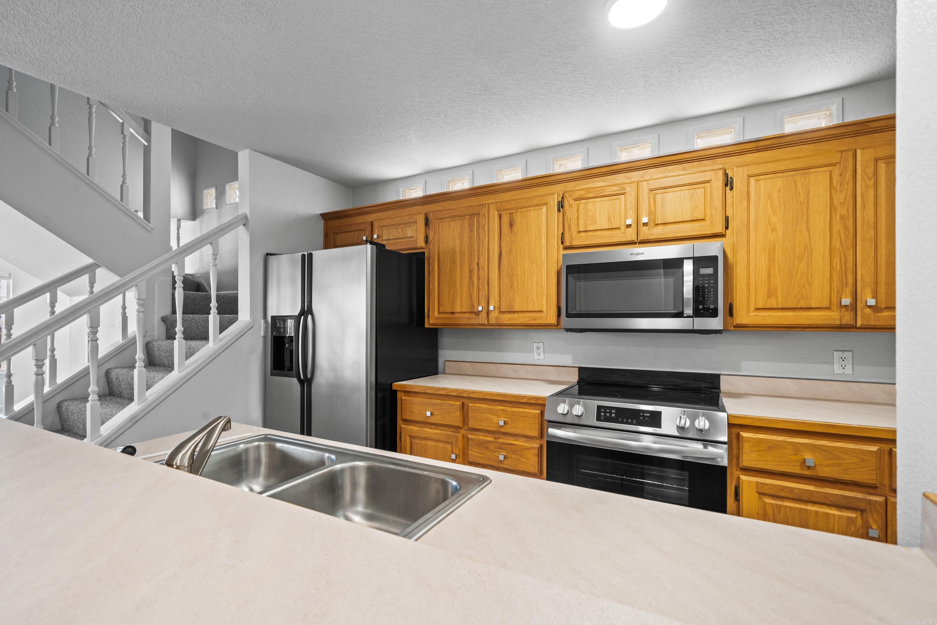 Lake Point Garden - Residential Lease