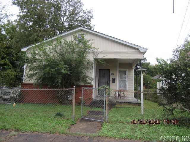 Why rent if your handy? Buy this fixer upper and make it your own. Strictly as is condition as closing. Looking for an opportunity to do your first flip; this one is ready for you. Your spacious kitchen with room for lots of family. 4 bedrooms and 2 full baths make this house a great space buy too.