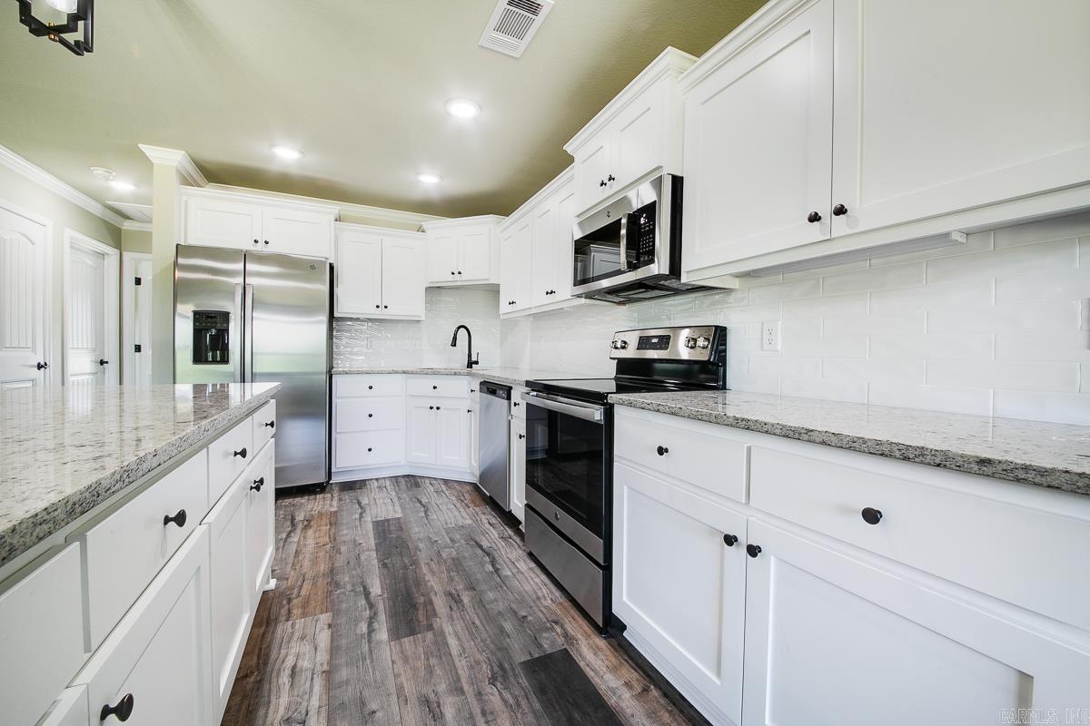 HERITAGE MEADOWS - Residential Lease