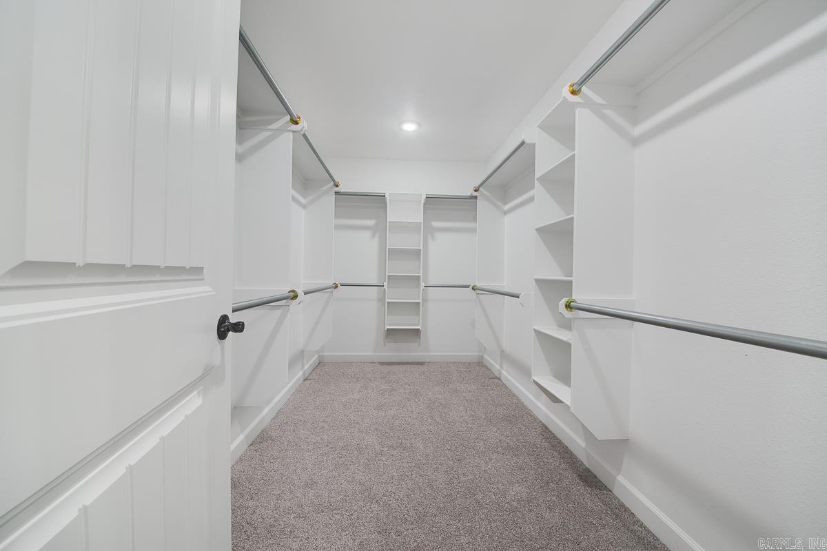 HERITAGE MEADOWS - Residential Lease