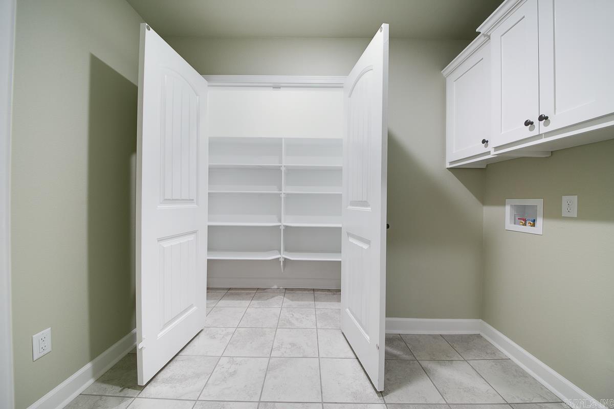 HERITAGE MEADOWS - Residential Lease