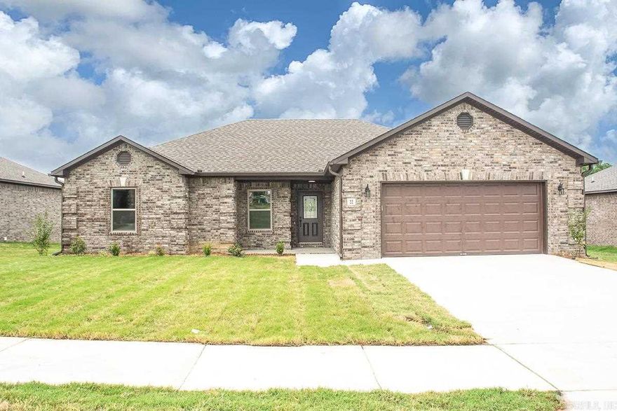 Gorgeous brand new build!!! 3 Bedroom,2 bath, open floor plan w/custom features throughout. Will not last long!!  Application, background check and security deposit required.   No smoking, no pets.