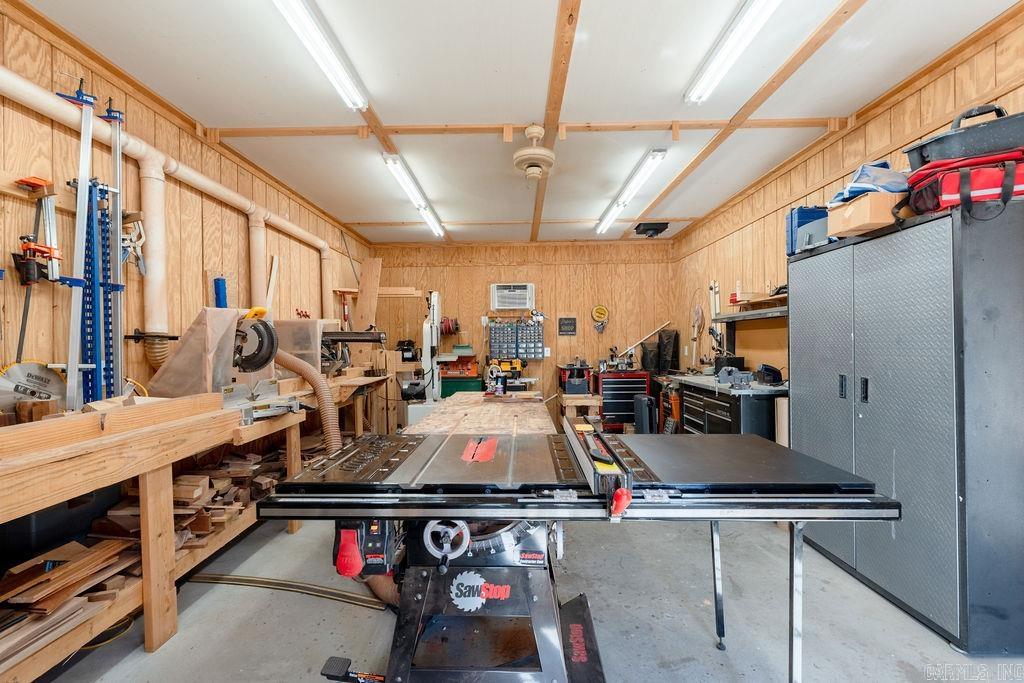 CREEKWOOD SUBD - Residential