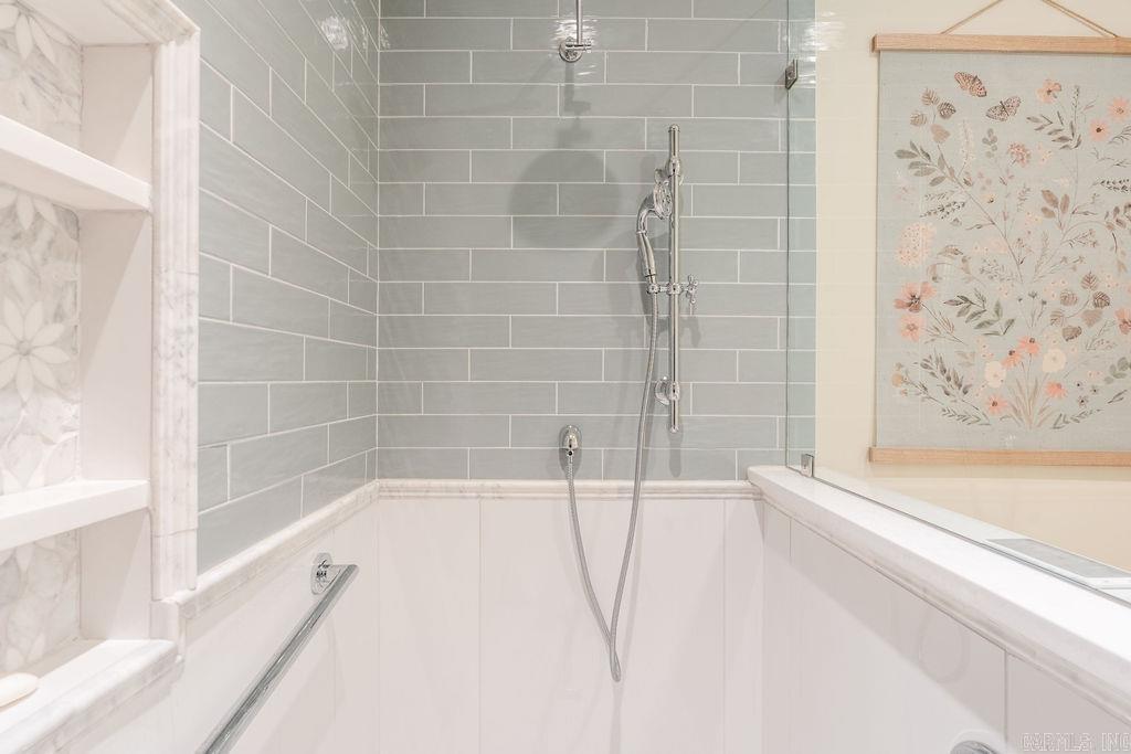 CREEKWOOD SUBD - Residential