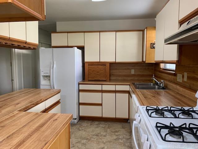 INDIAN HILLS - Residential