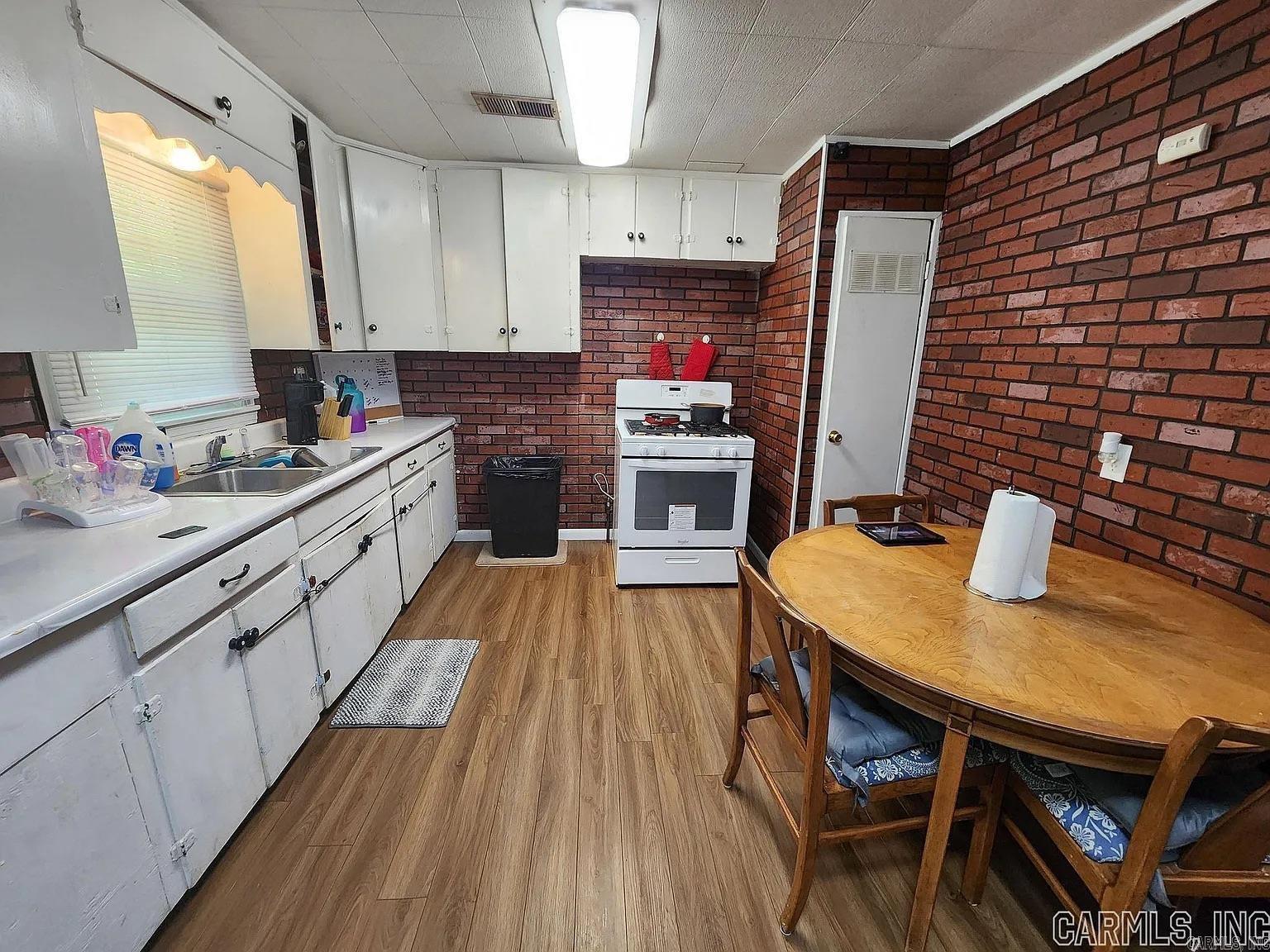 EUCLID PLACE - Residential