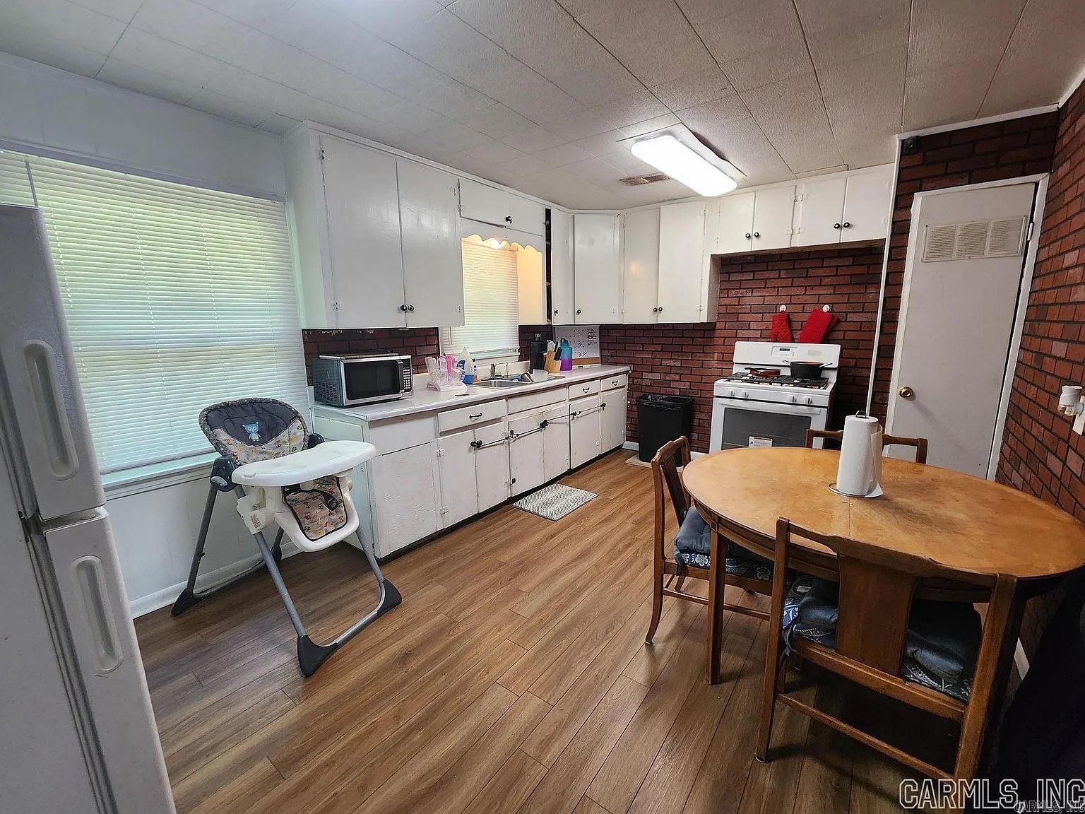 EUCLID PLACE - Residential