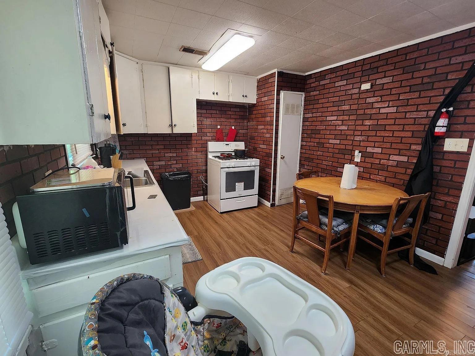 EUCLID PLACE - Residential