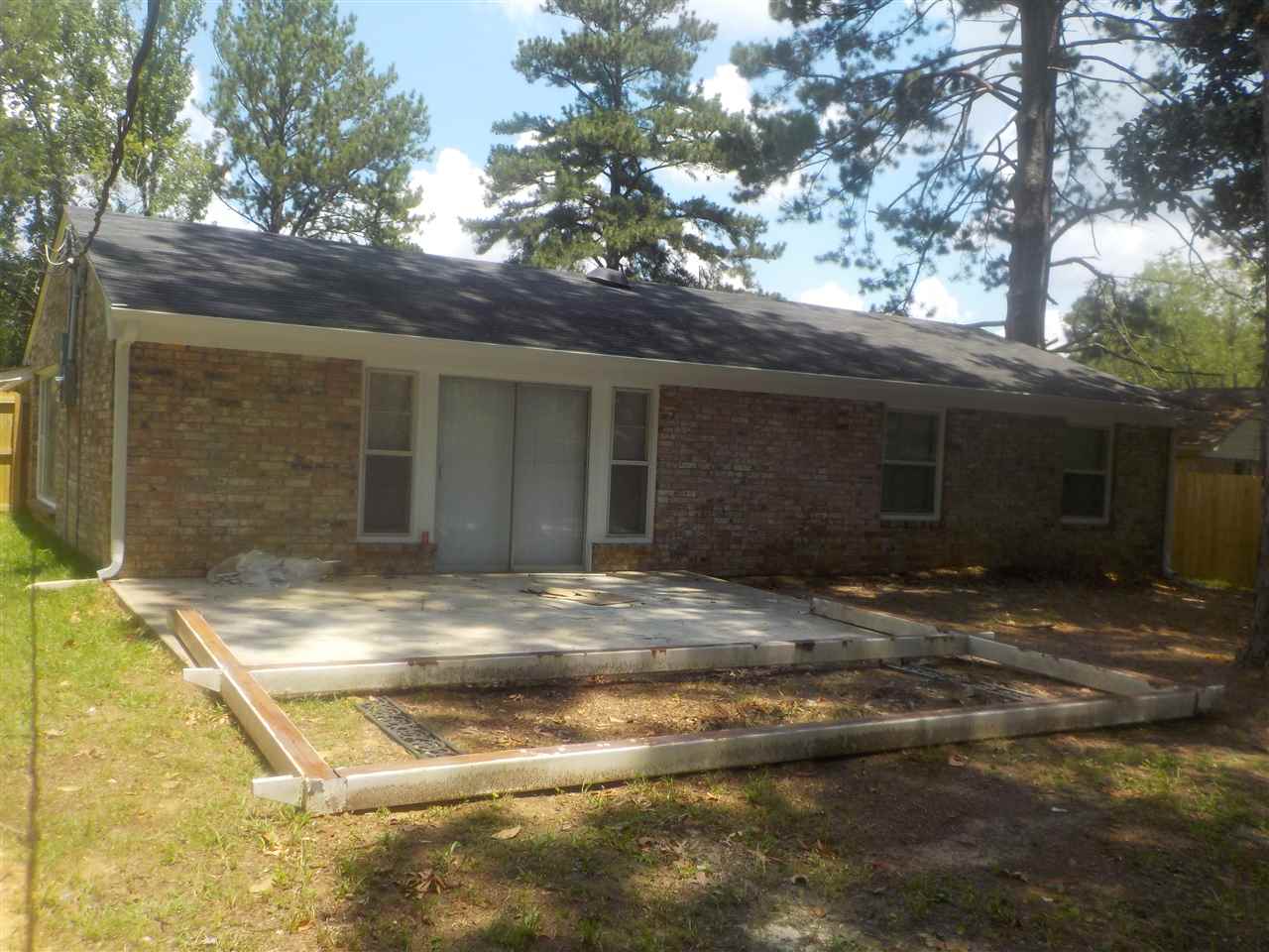 Chicot Terrace - Residential Lease