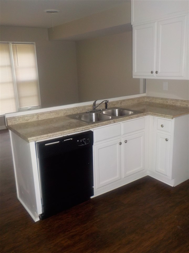 Chicot Terrace - Residential Lease