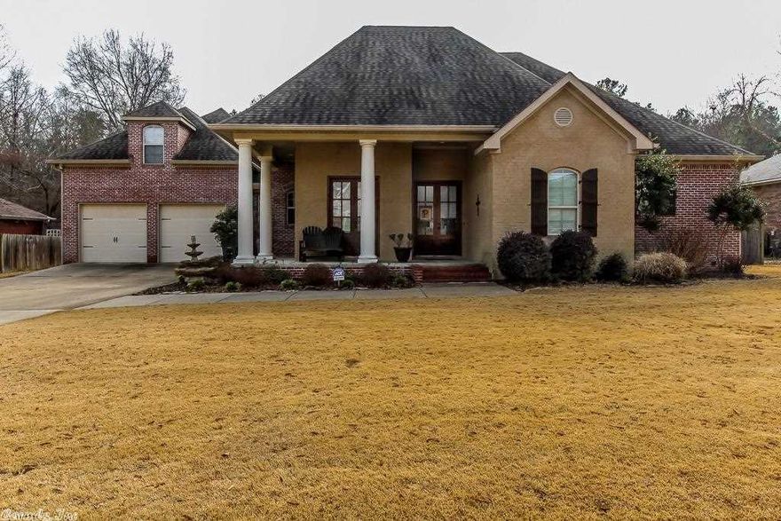 Perfect location, perfect space and perfect yard -- all just waiting for you and your family.   This four bedroom, three bath Mediterranean style home is located in the Lakeside School district on a large lot, and is all on one level with the exception of a loft and a media room.  The unique floor plan offers the utmost in privacy with three zoned bedroom areas.   You will love the architectural finishes used in the moldings, ceilings and cabinetry in this home.