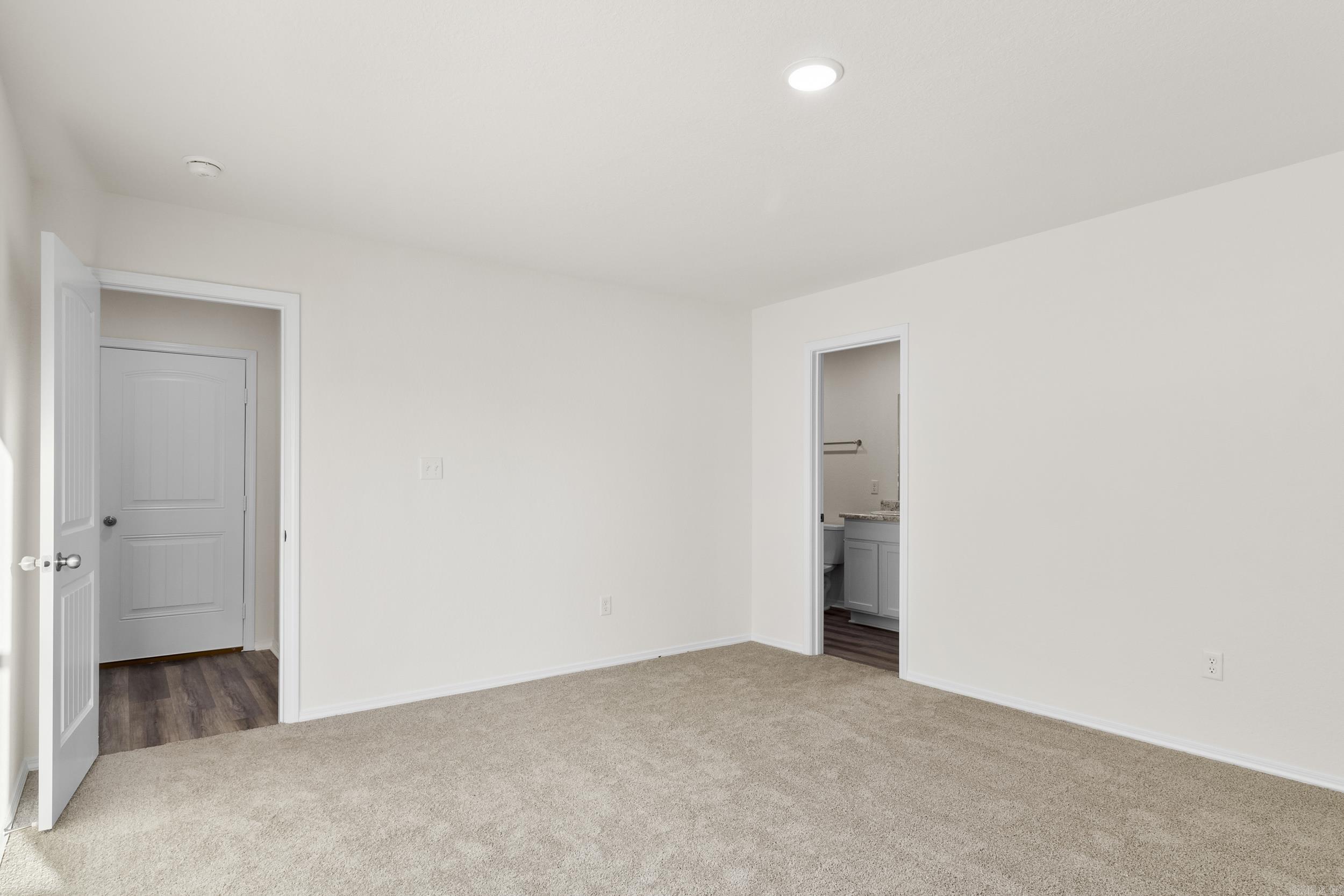 HILL FARM - Residential