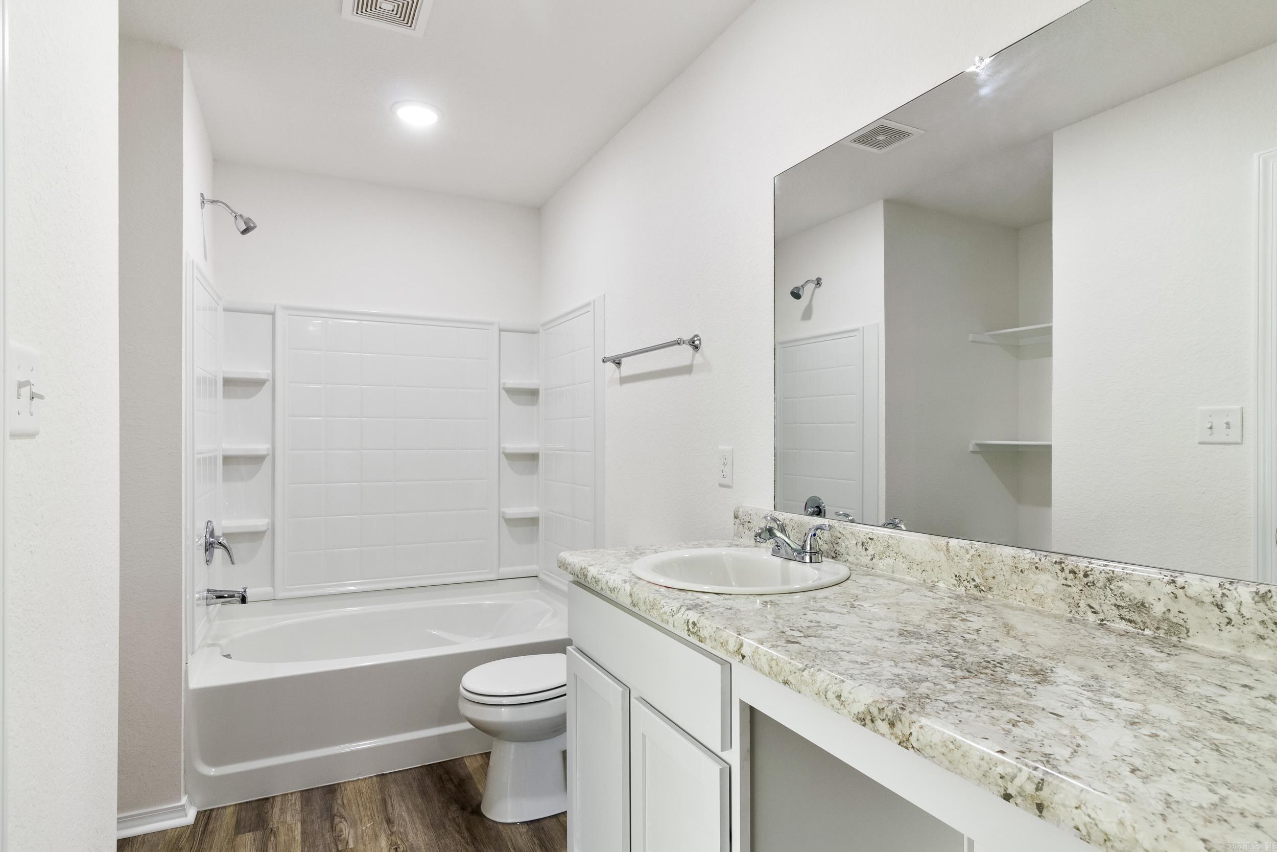 HILL FARM - Residential