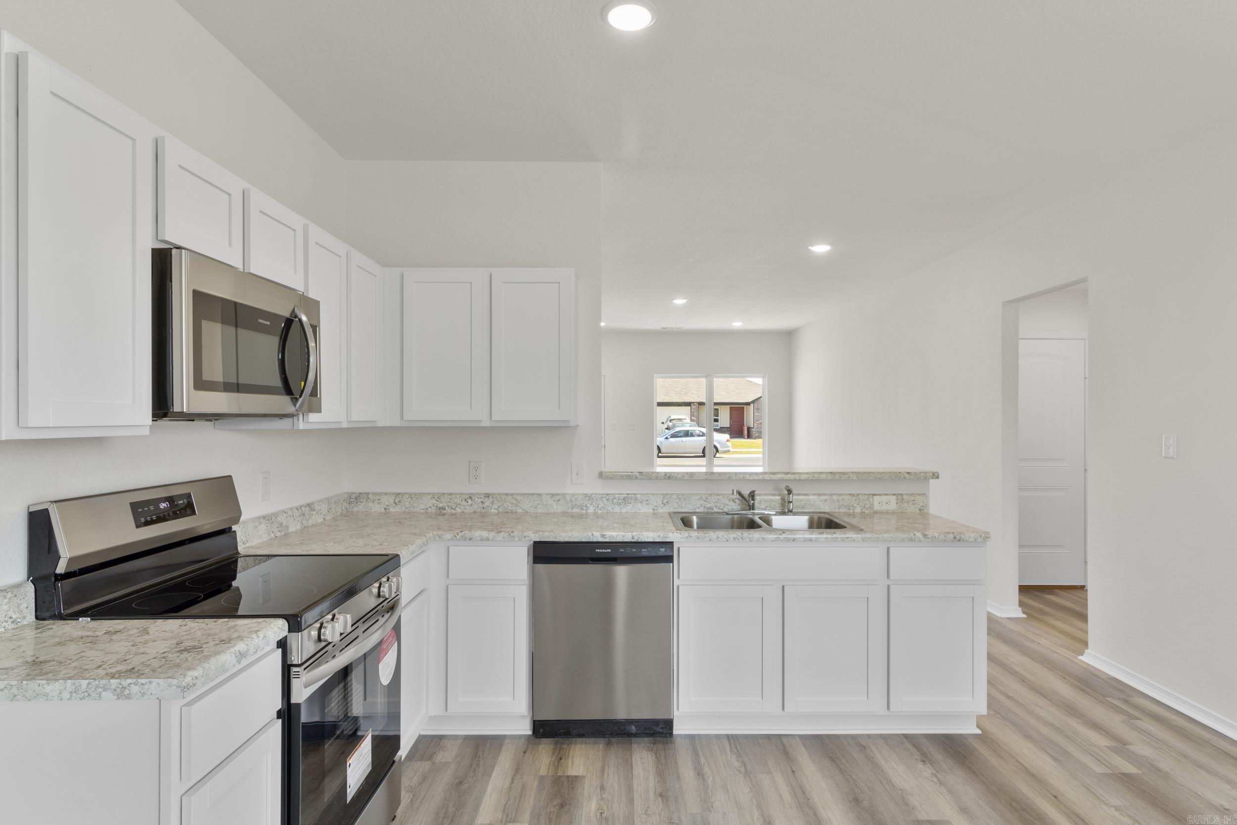 HILL FARM - Residential