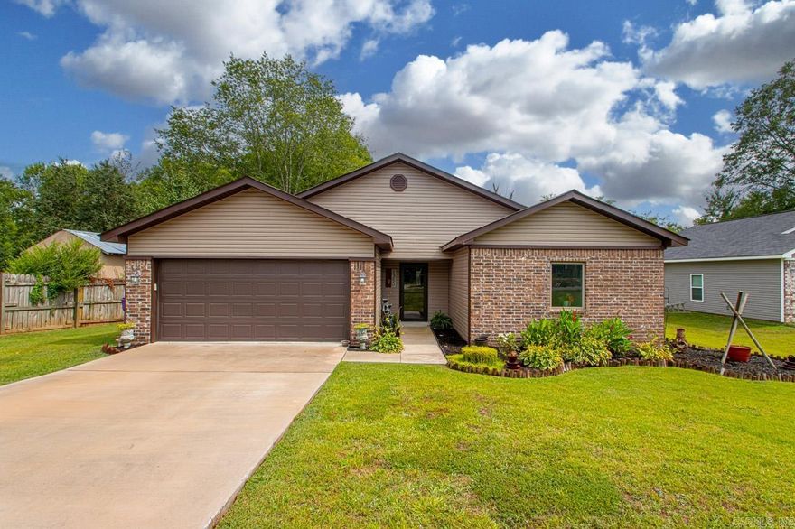 Welcome to your cozy haven in the rapidly growing Haskell Area! This charming home sits on almost a half-acre lot, offering ample space and privacy. Step inside to find an inviting oversized living room with vaulted ceilings, creating a sense of openness and that at home feeling. The master suite is impressively spacious, you'll also appreciate the 2 small storage buildings, perfect for your organizational needs. Embrace the comfort and potential of this delightful property in a flourishing community that provides the perfect backdrop for quality living and excellent schooling! Fridge not to convey