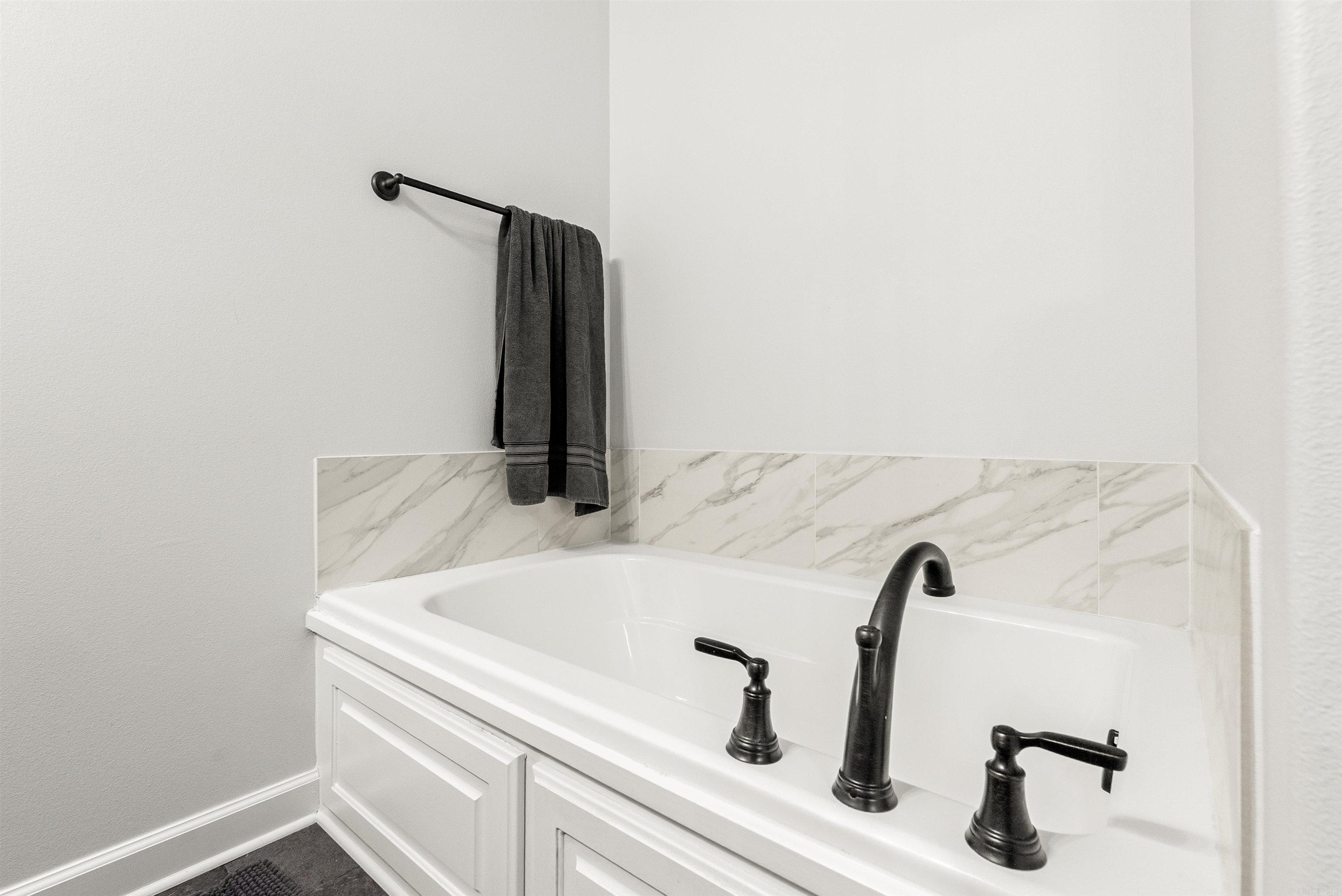 HIDDEN VALLEY ESTATES - Residential