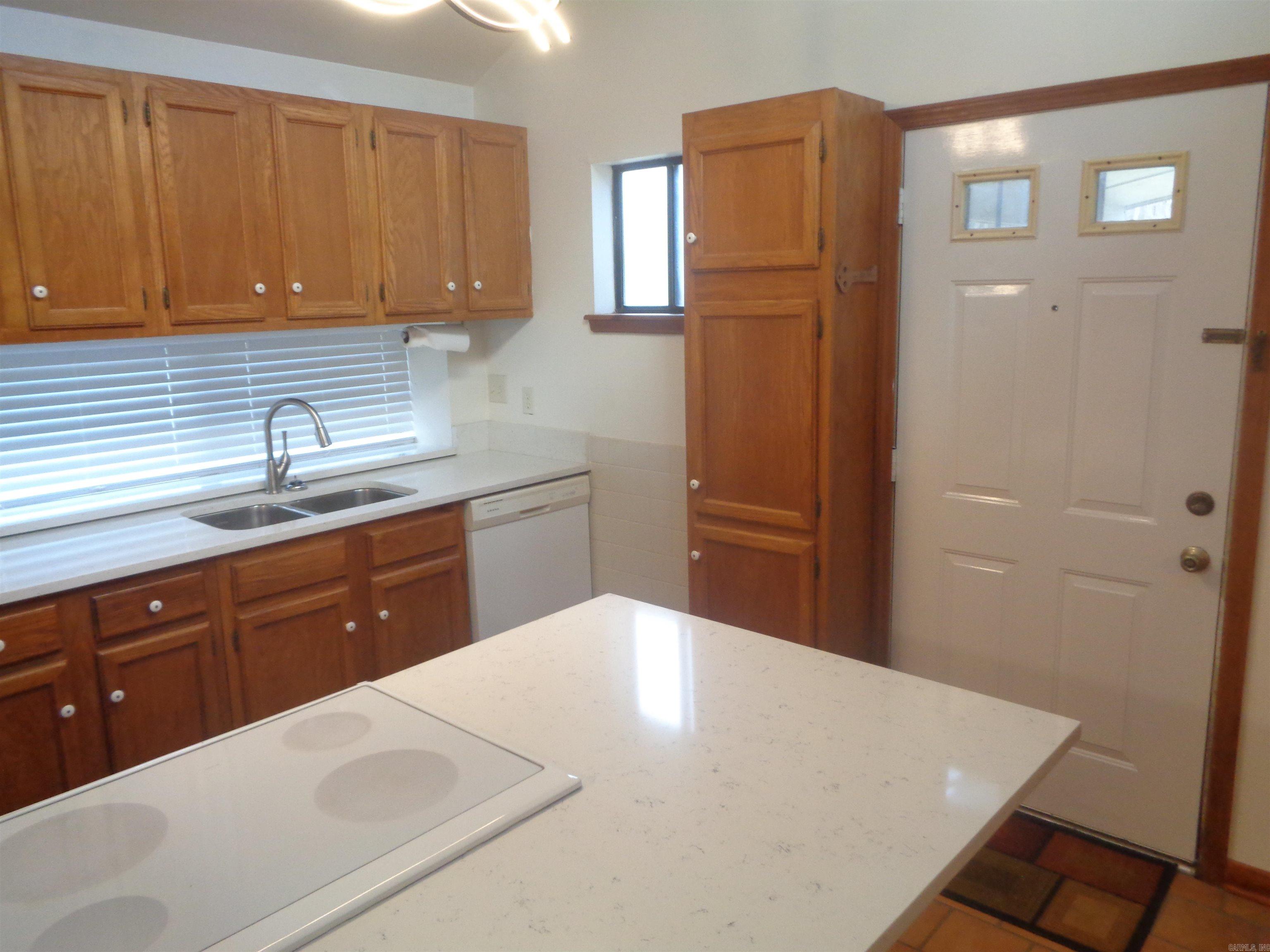 GIBRALTER HGTS - Residential Lease