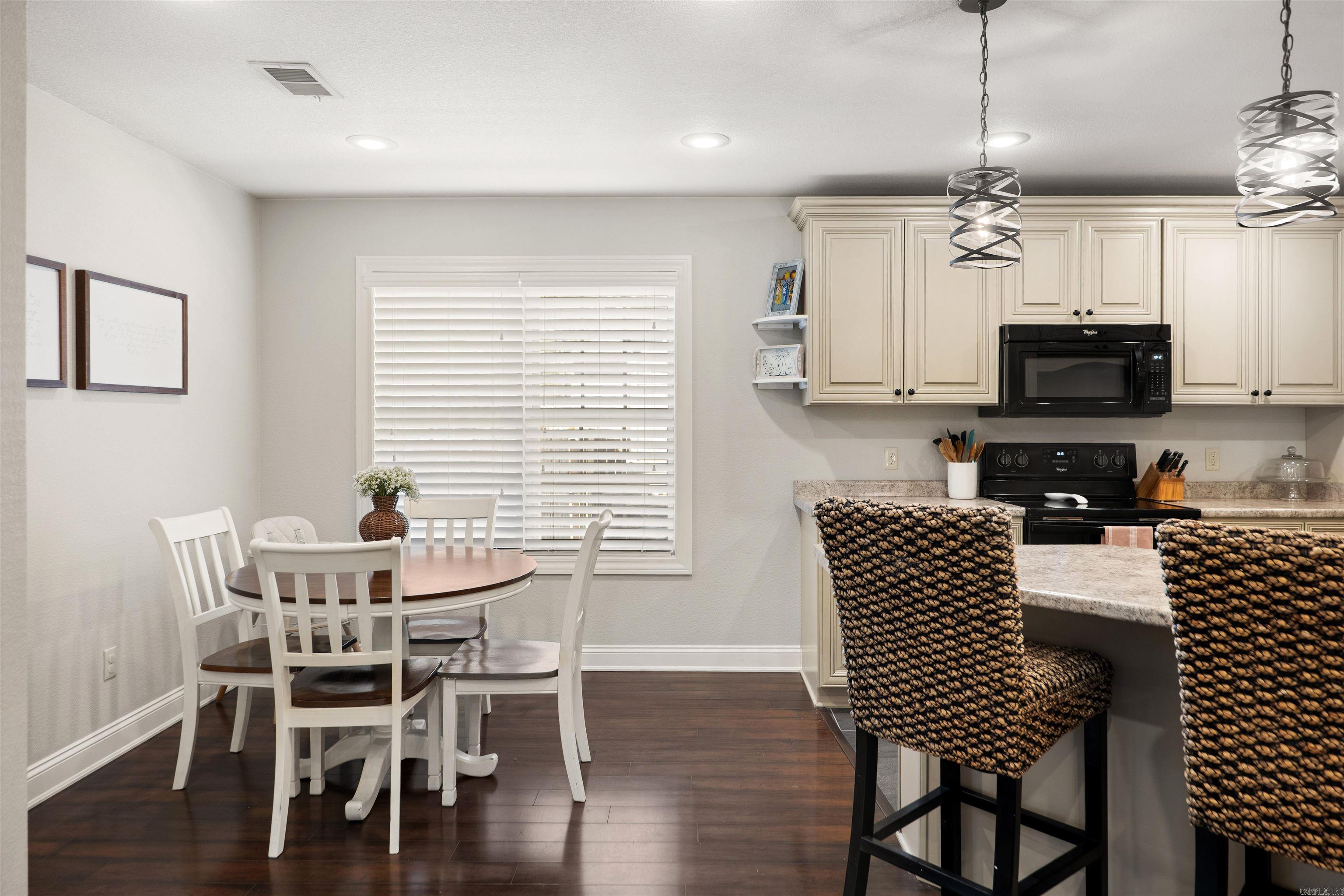 BROWNSTONE - Residential