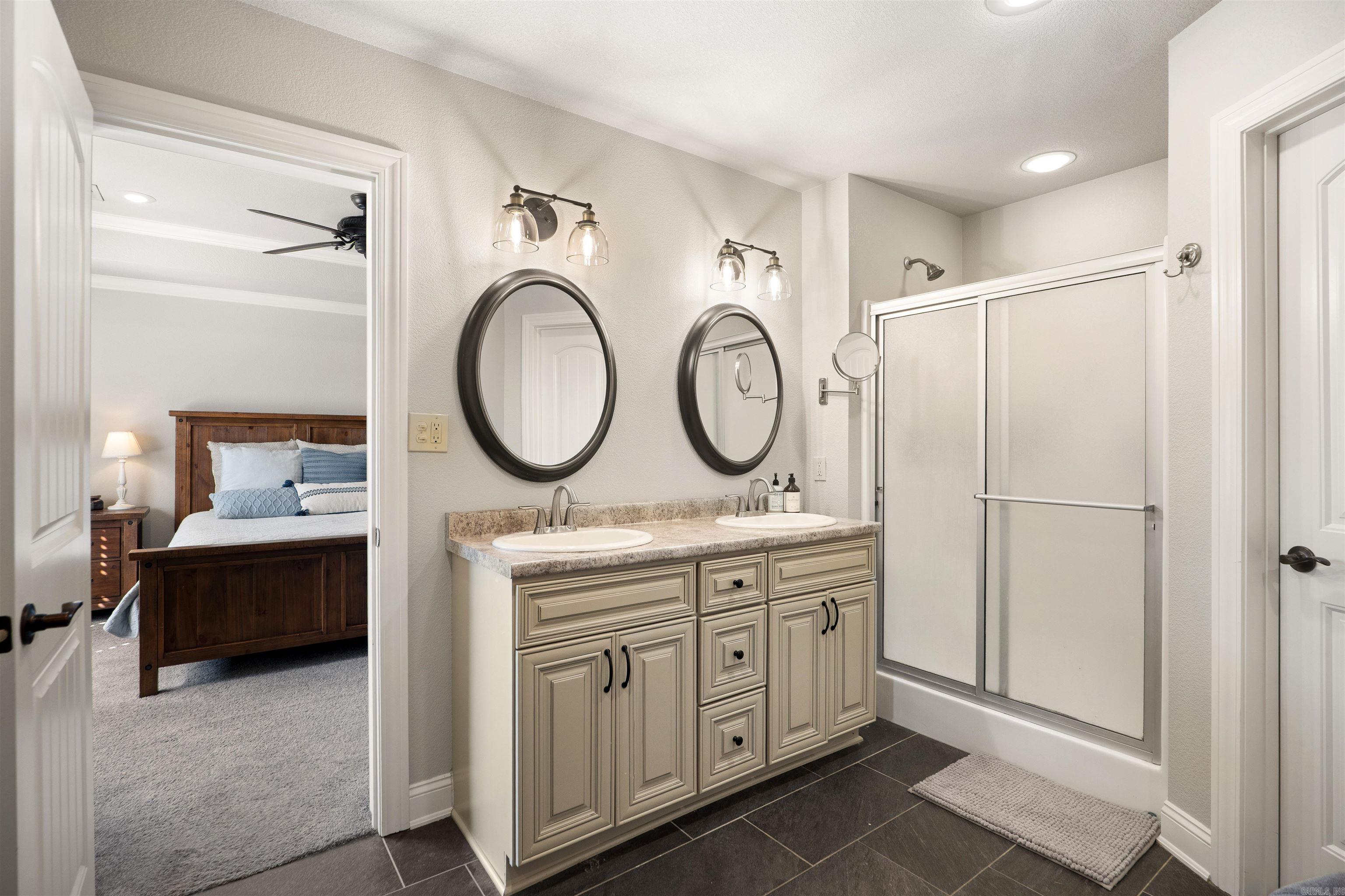 BROWNSTONE - Residential