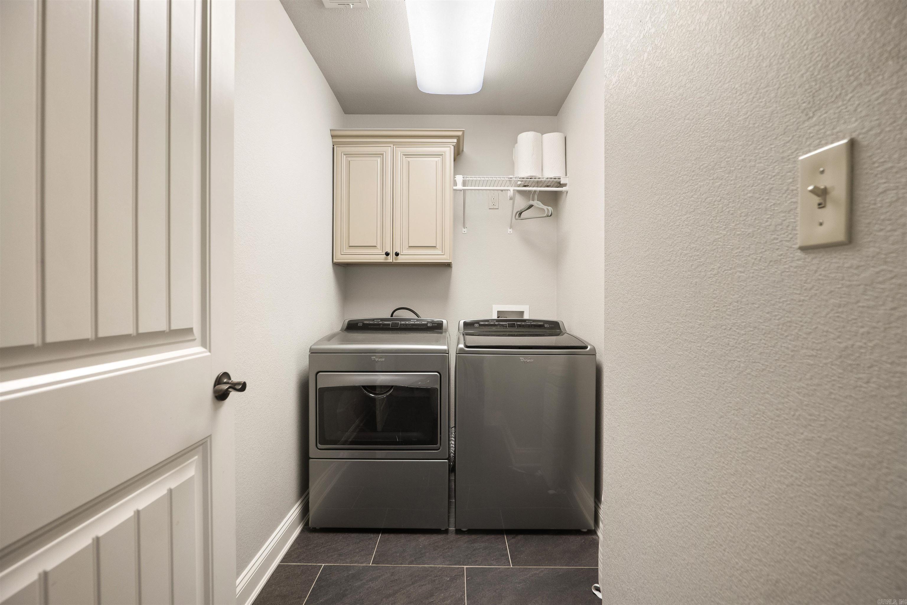 BROWNSTONE - Residential