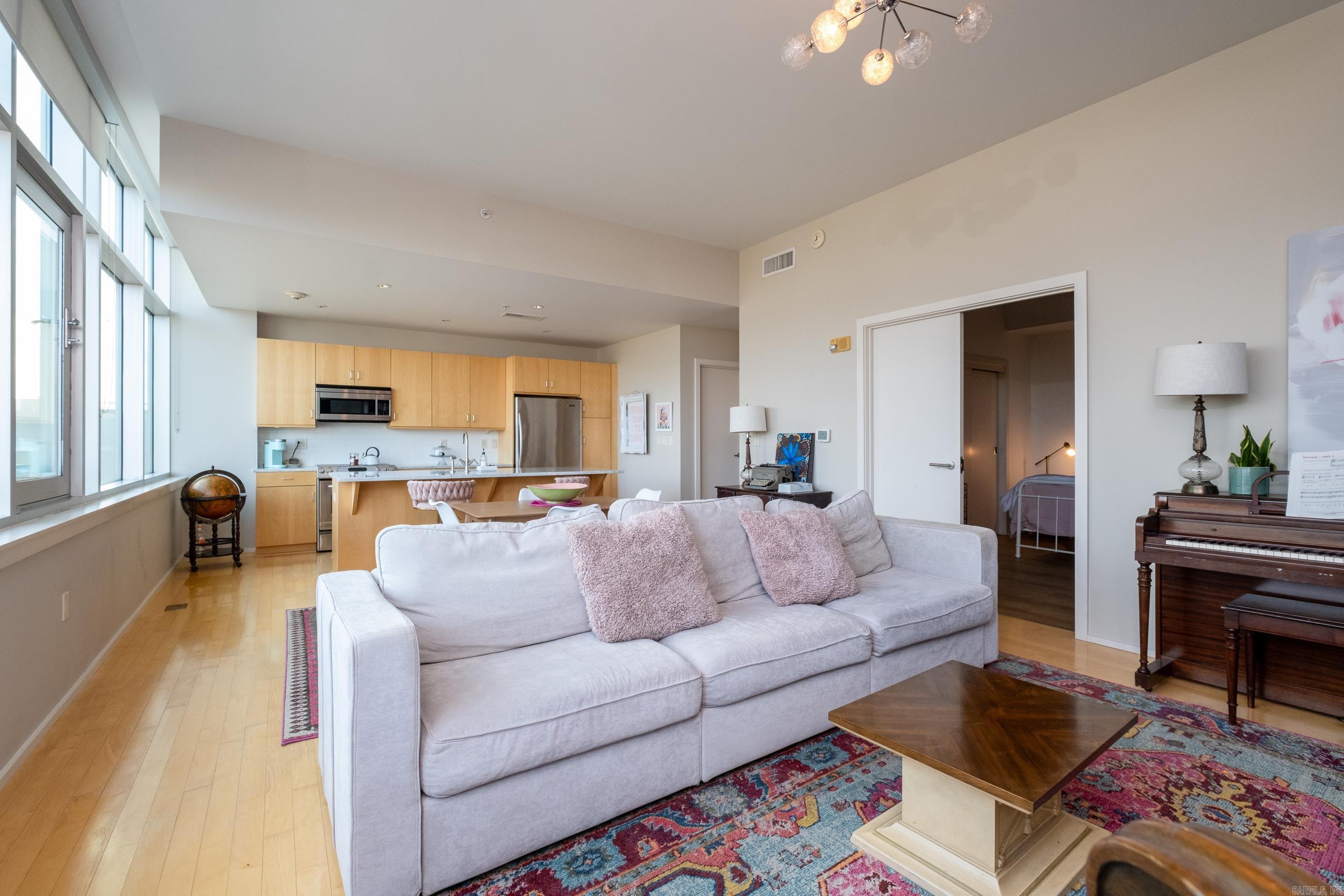 300 THIRD HPR - Residential