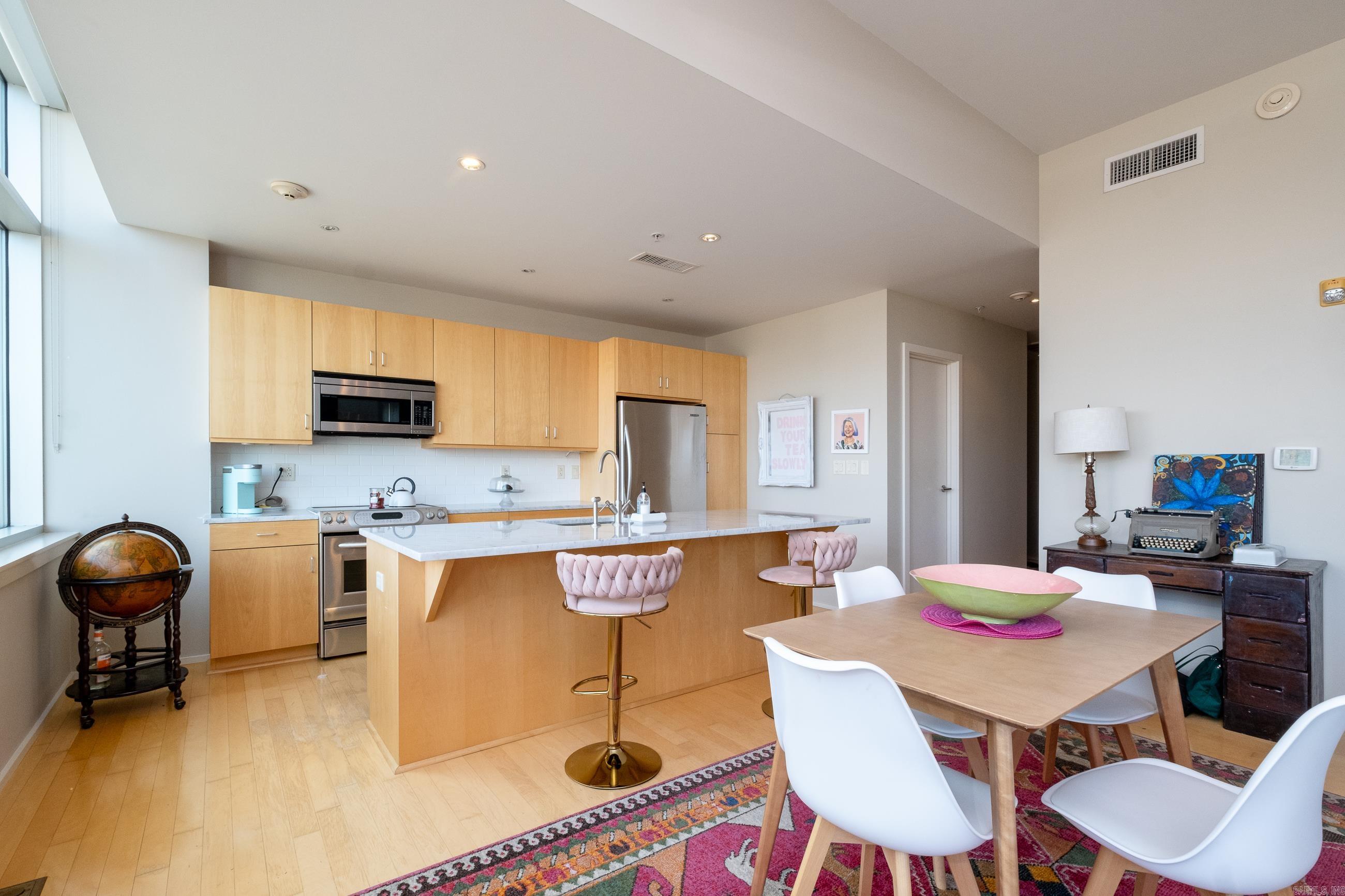 300 THIRD HPR - Residential