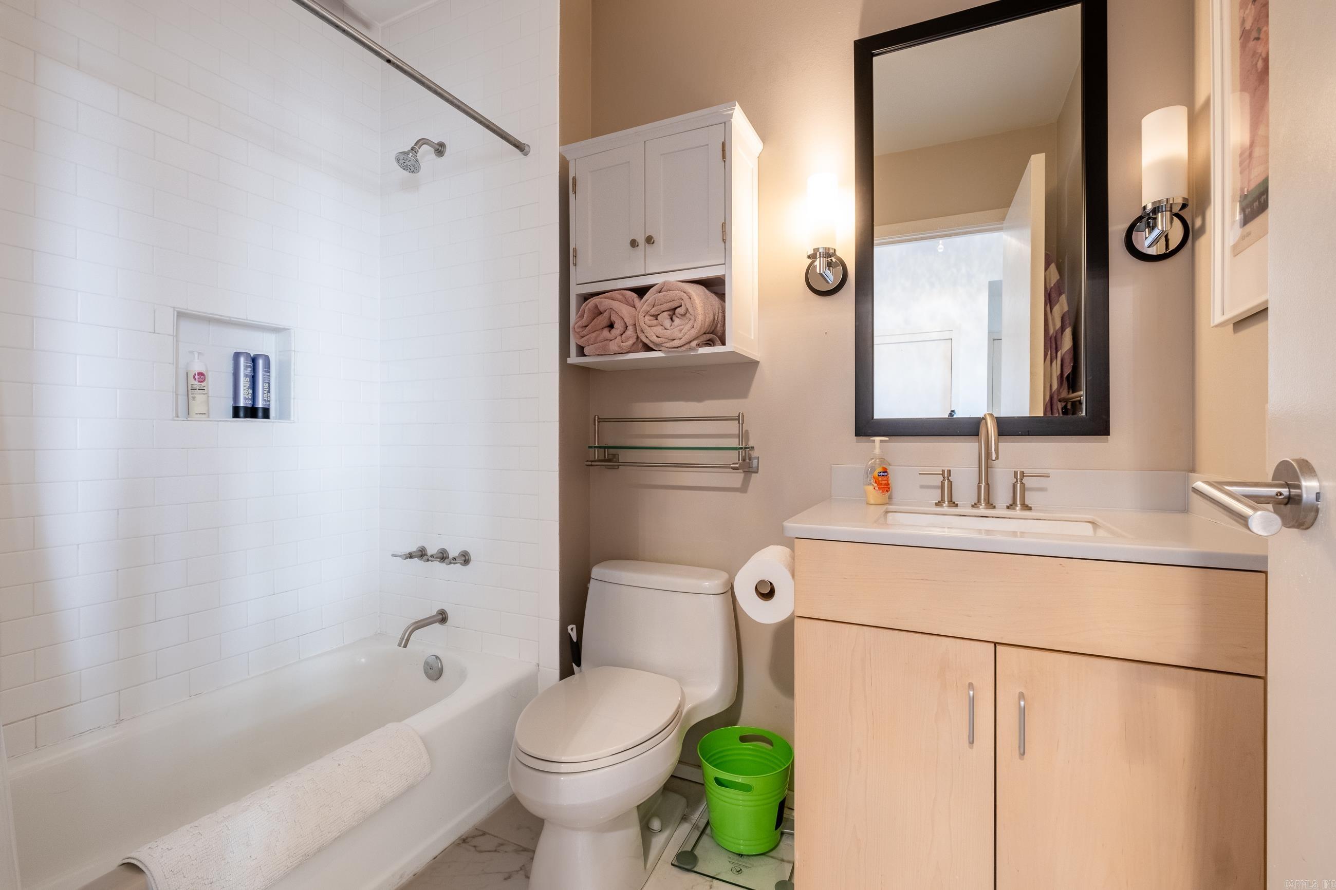 300 THIRD HPR - Residential