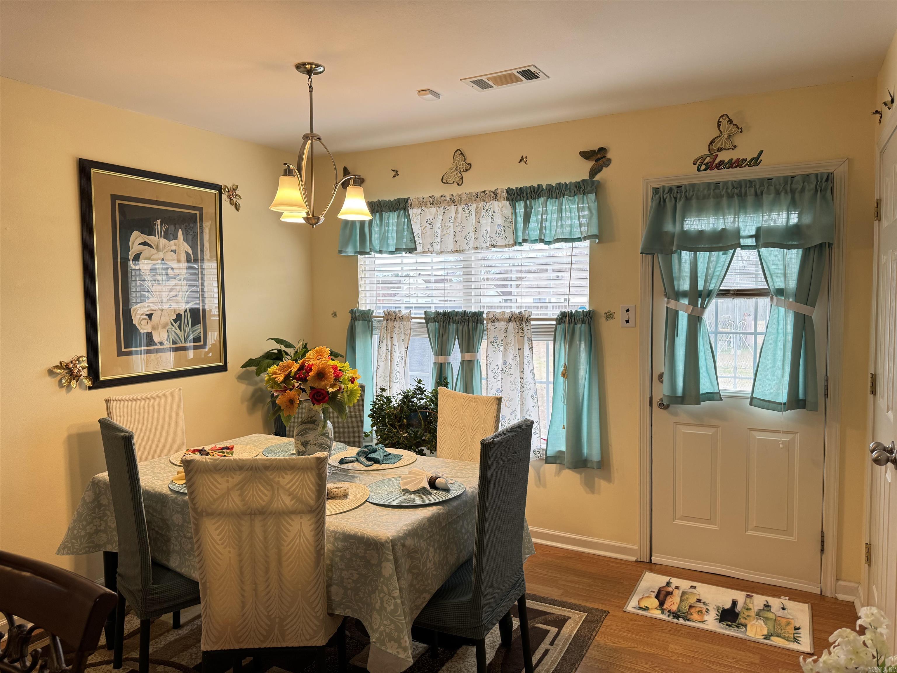 CLOVERDALE - Residential