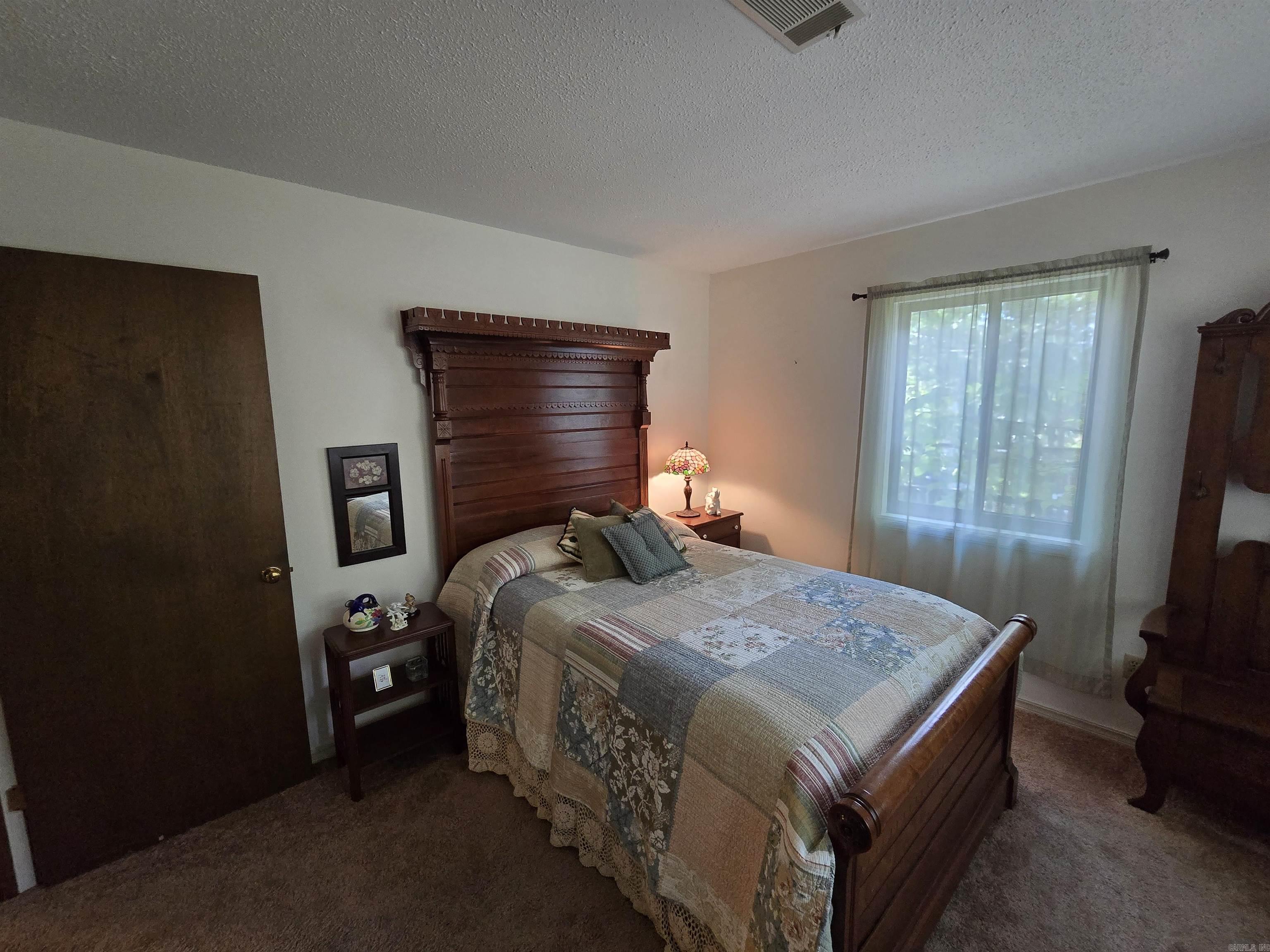 CHELSEA GLADE - Residential