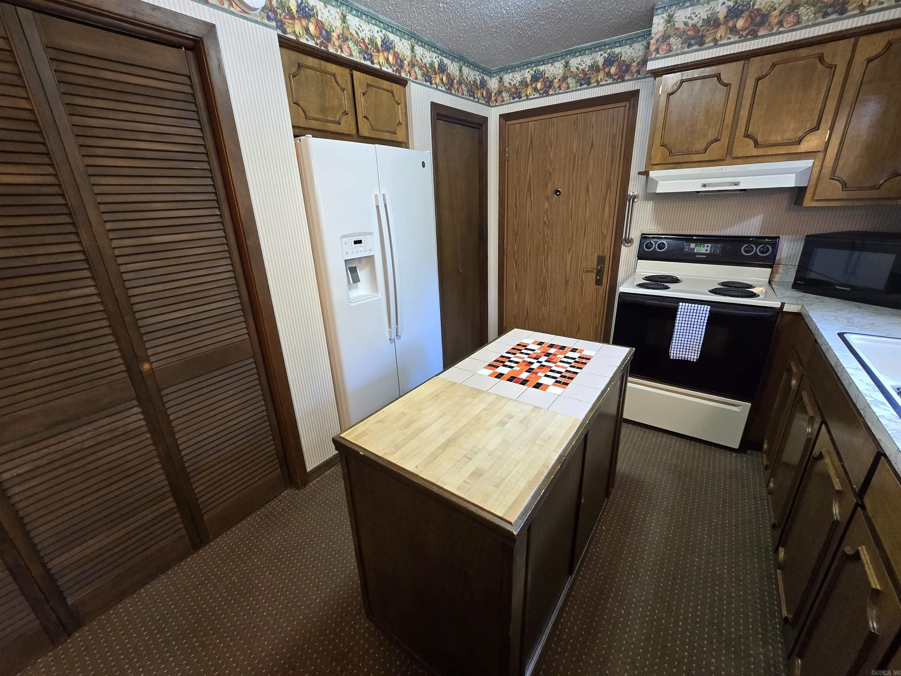 CHELSEA GLADE - Residential