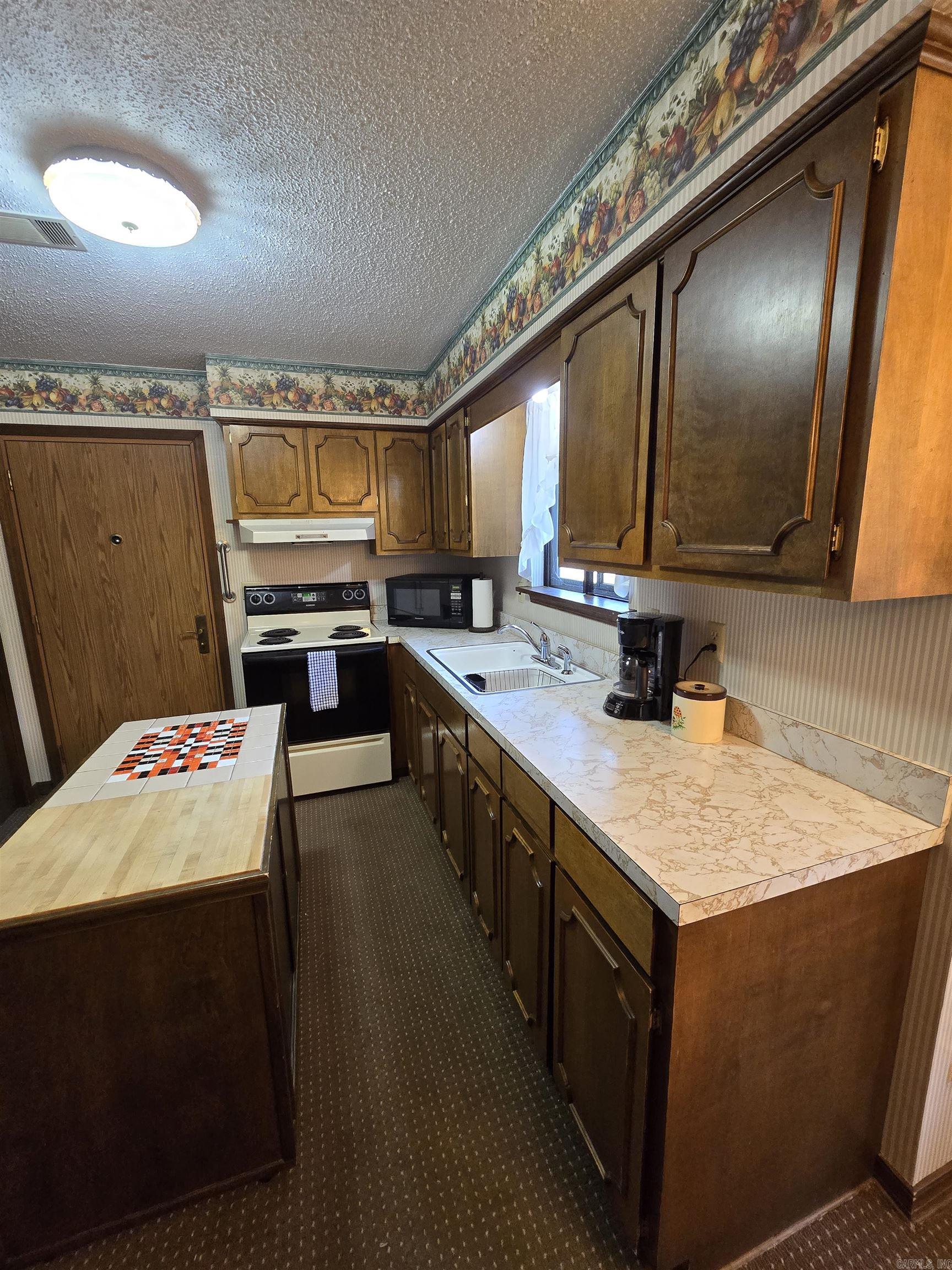 CHELSEA GLADE - Residential