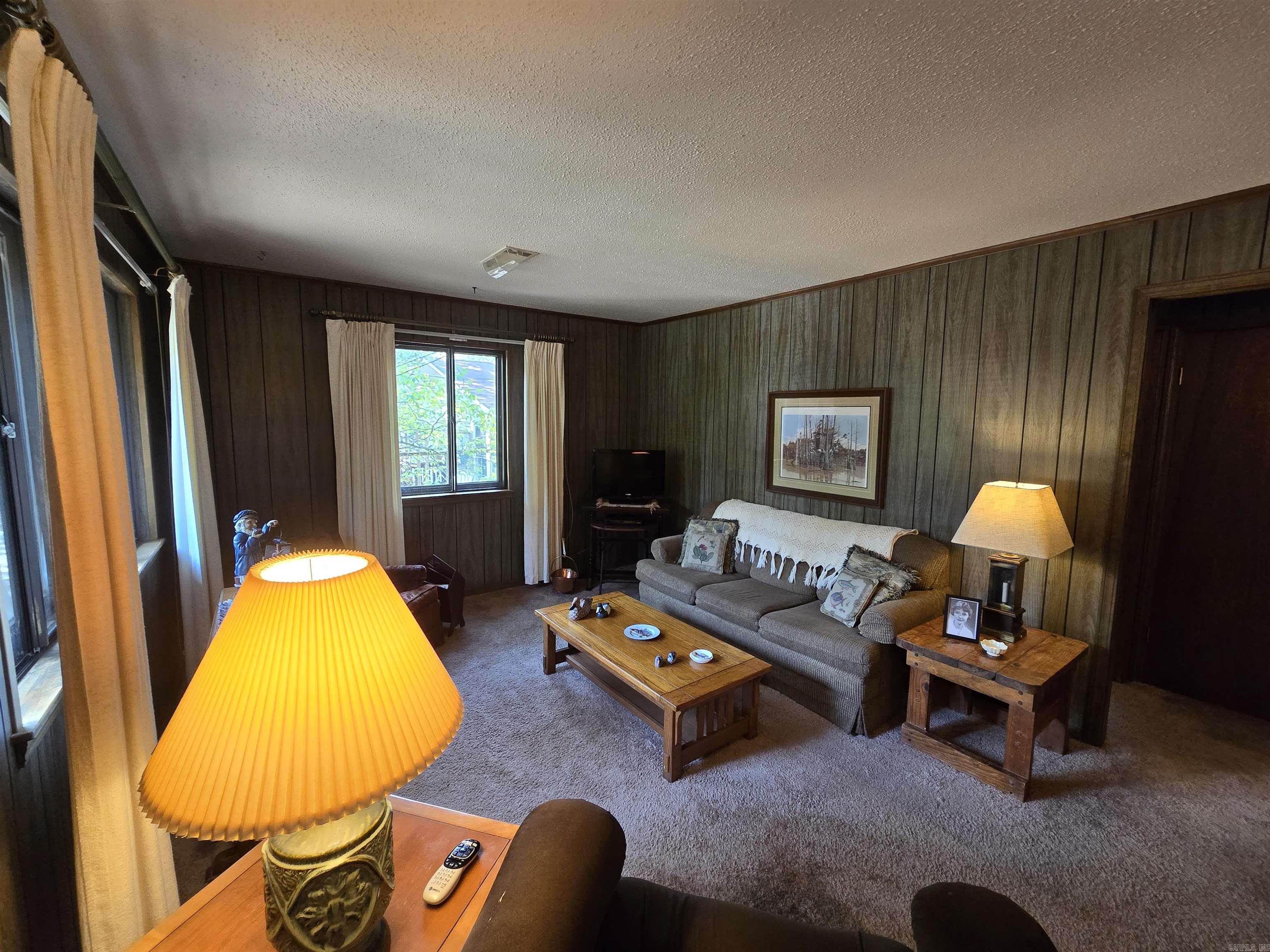 CHELSEA GLADE - Residential