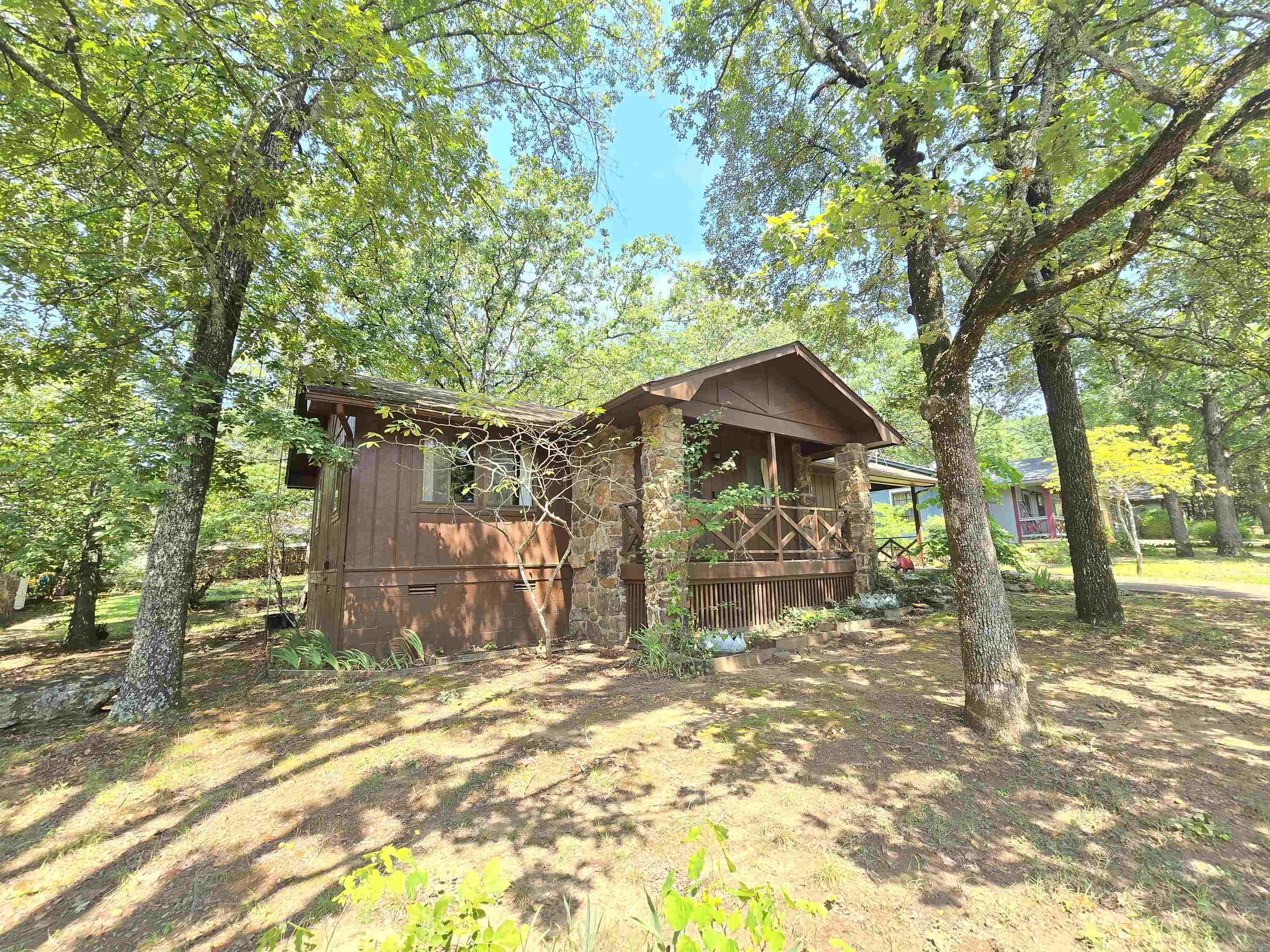 CHELSEA GLADE - Residential