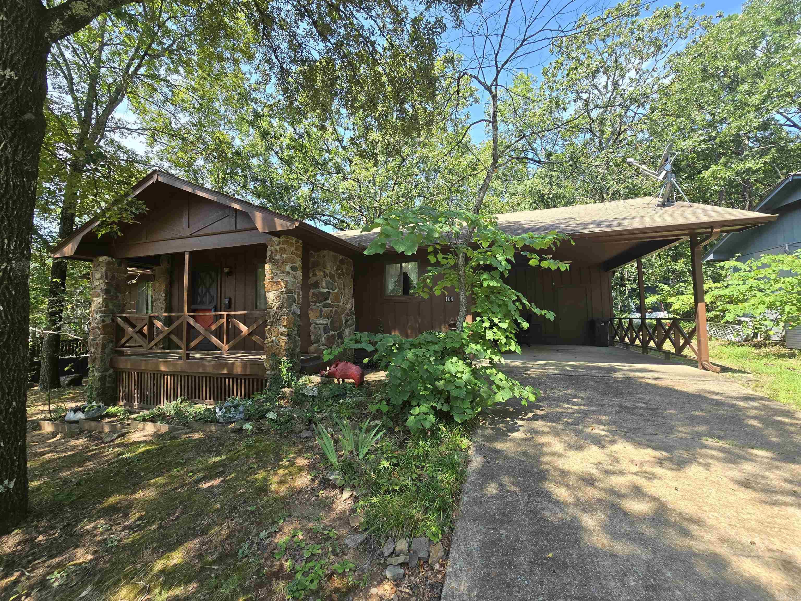 CHELSEA GLADE - Residential