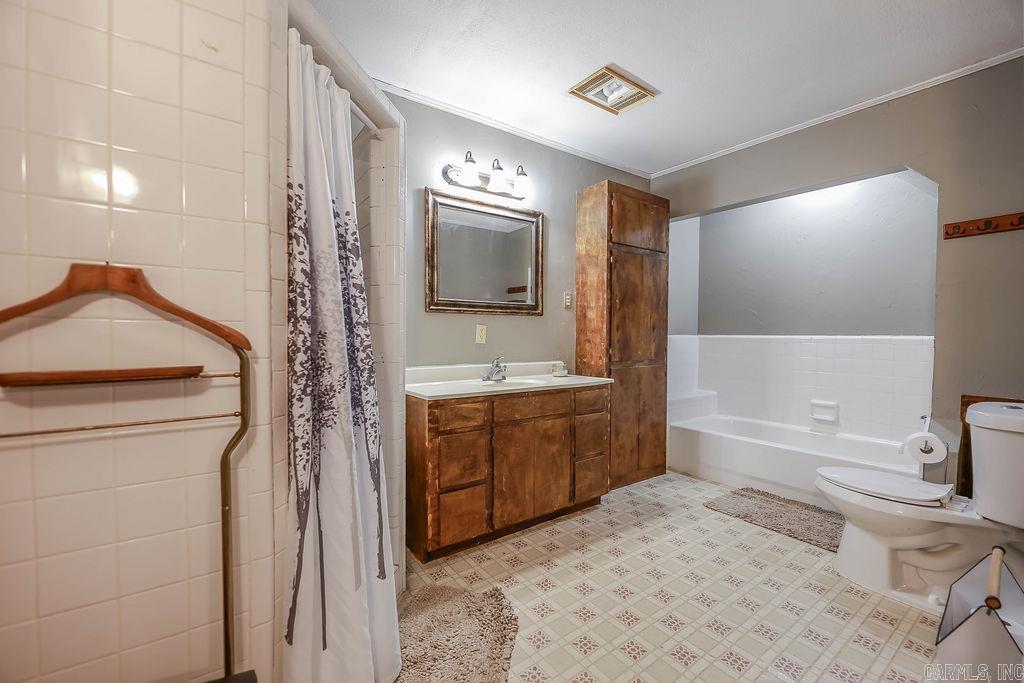 TENNYSON - Residential