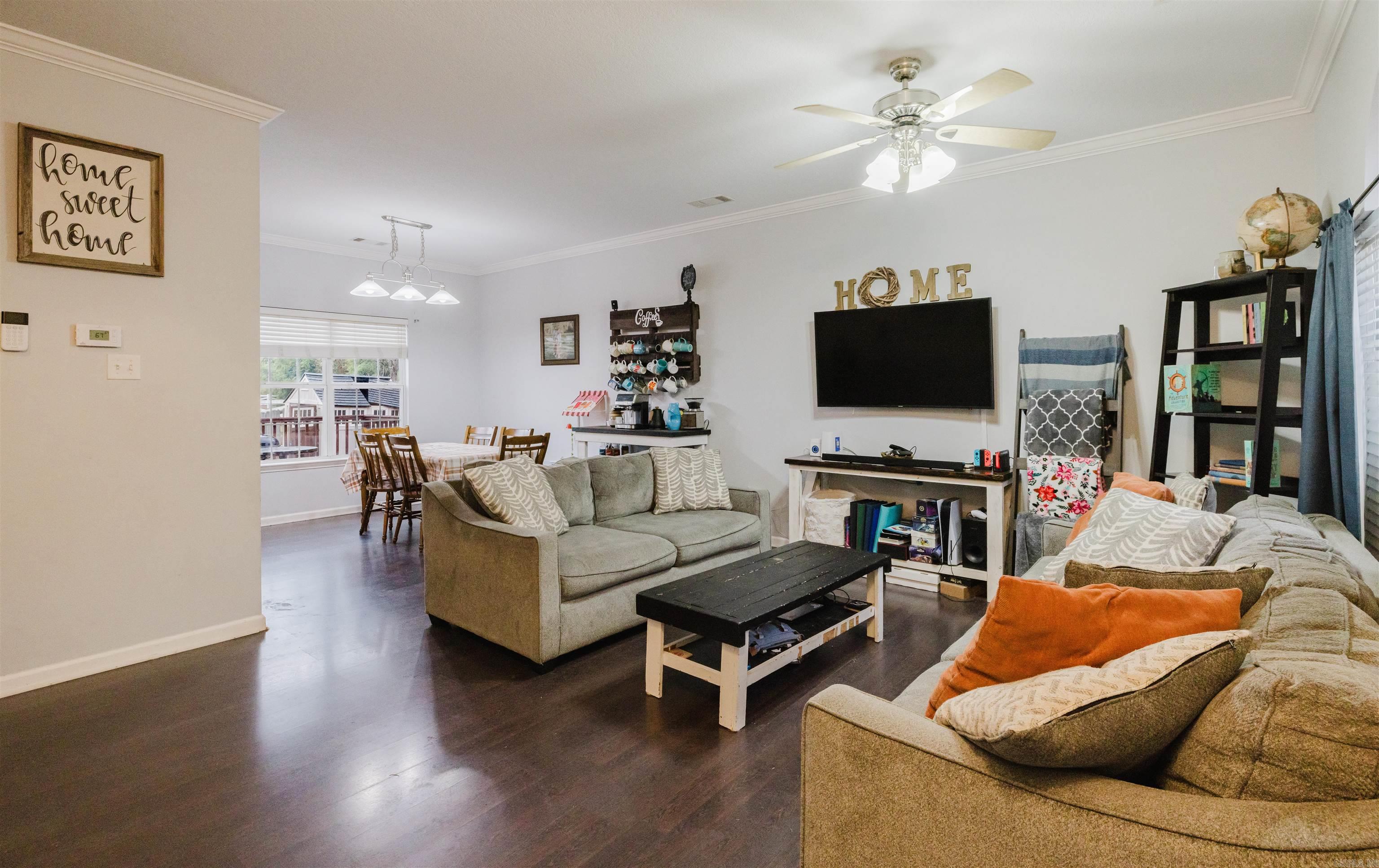 EMERALD VALLEY - Residential