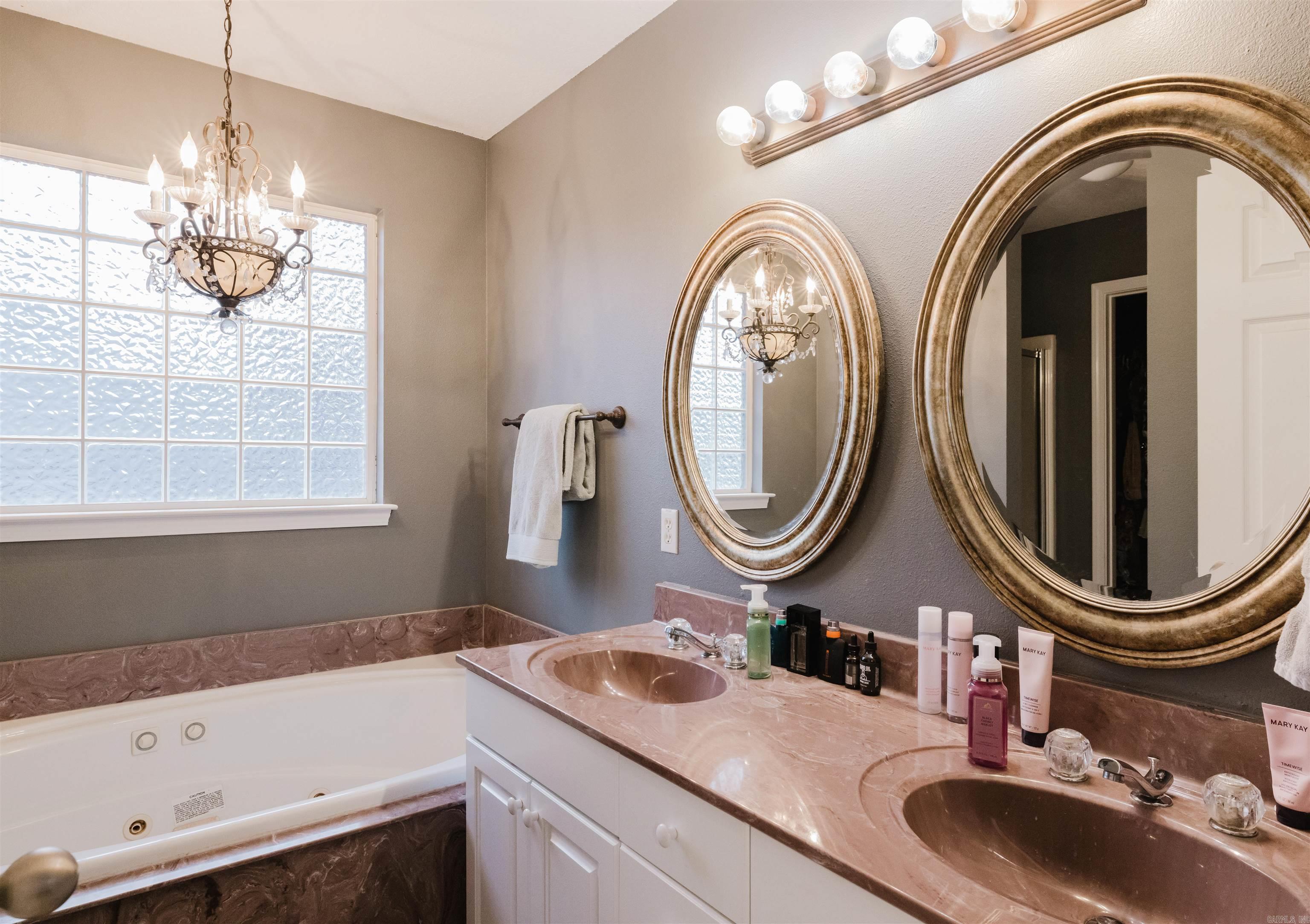 EMERALD VALLEY - Residential