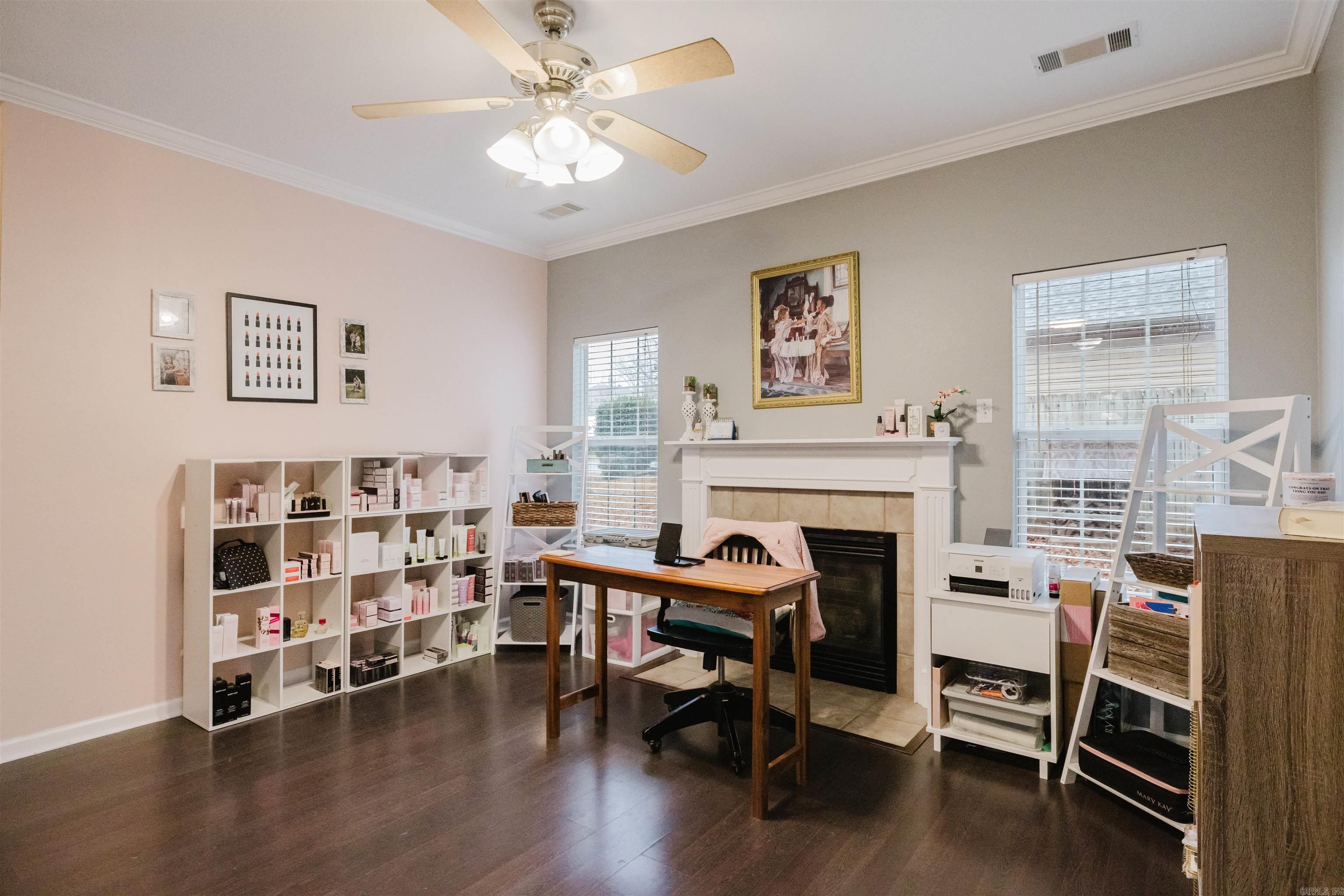 EMERALD VALLEY - Residential