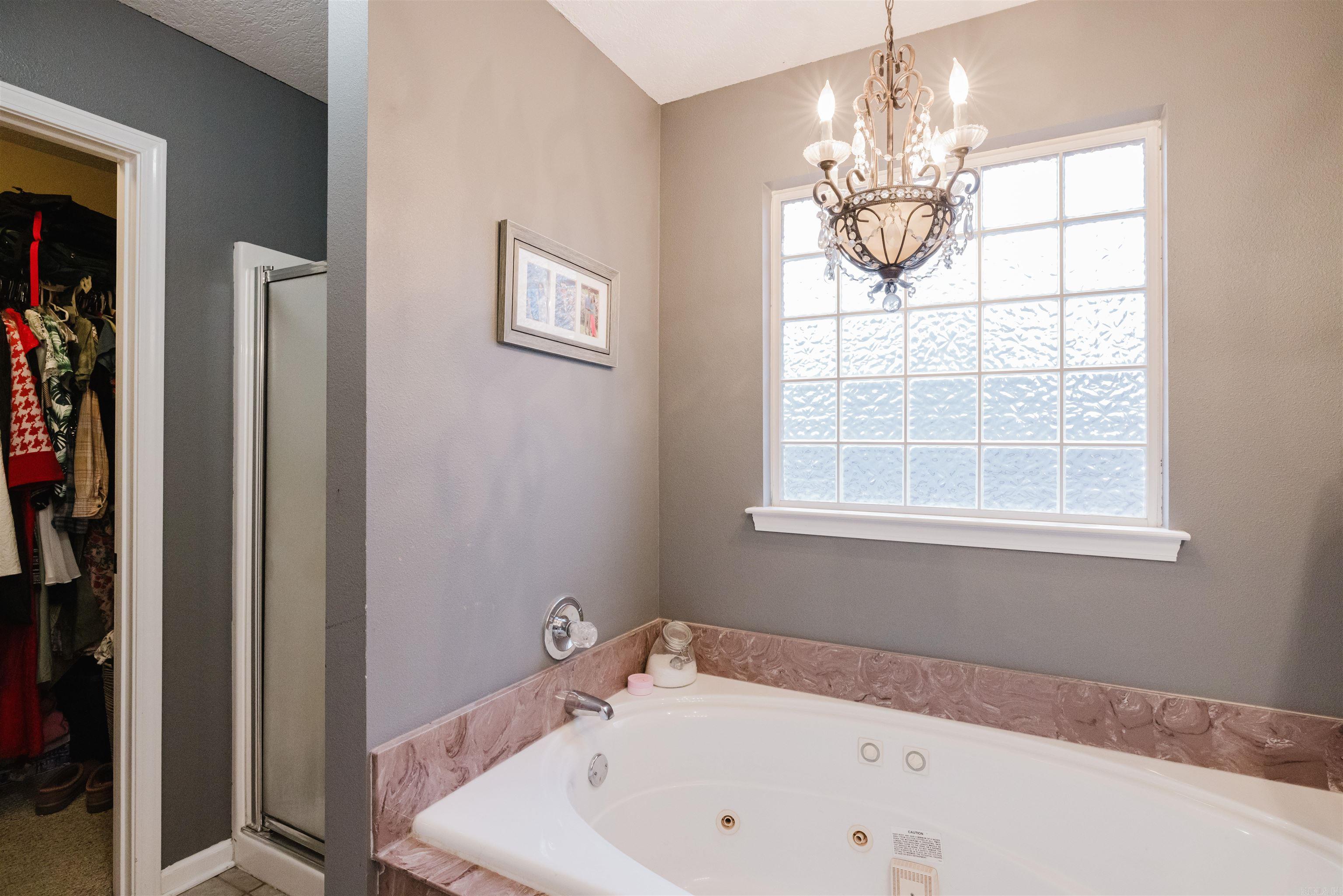 EMERALD VALLEY - Residential