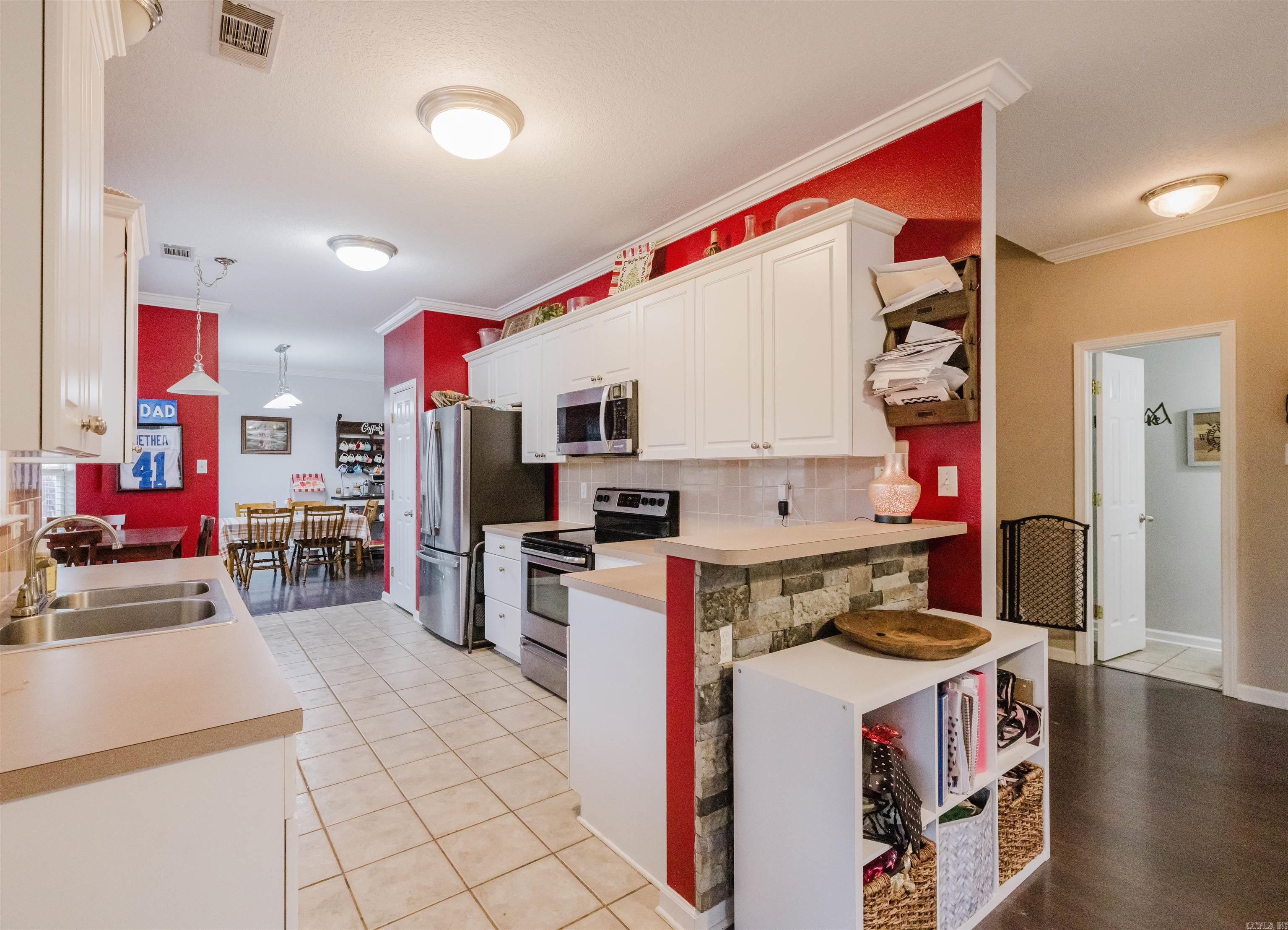 EMERALD VALLEY - Residential