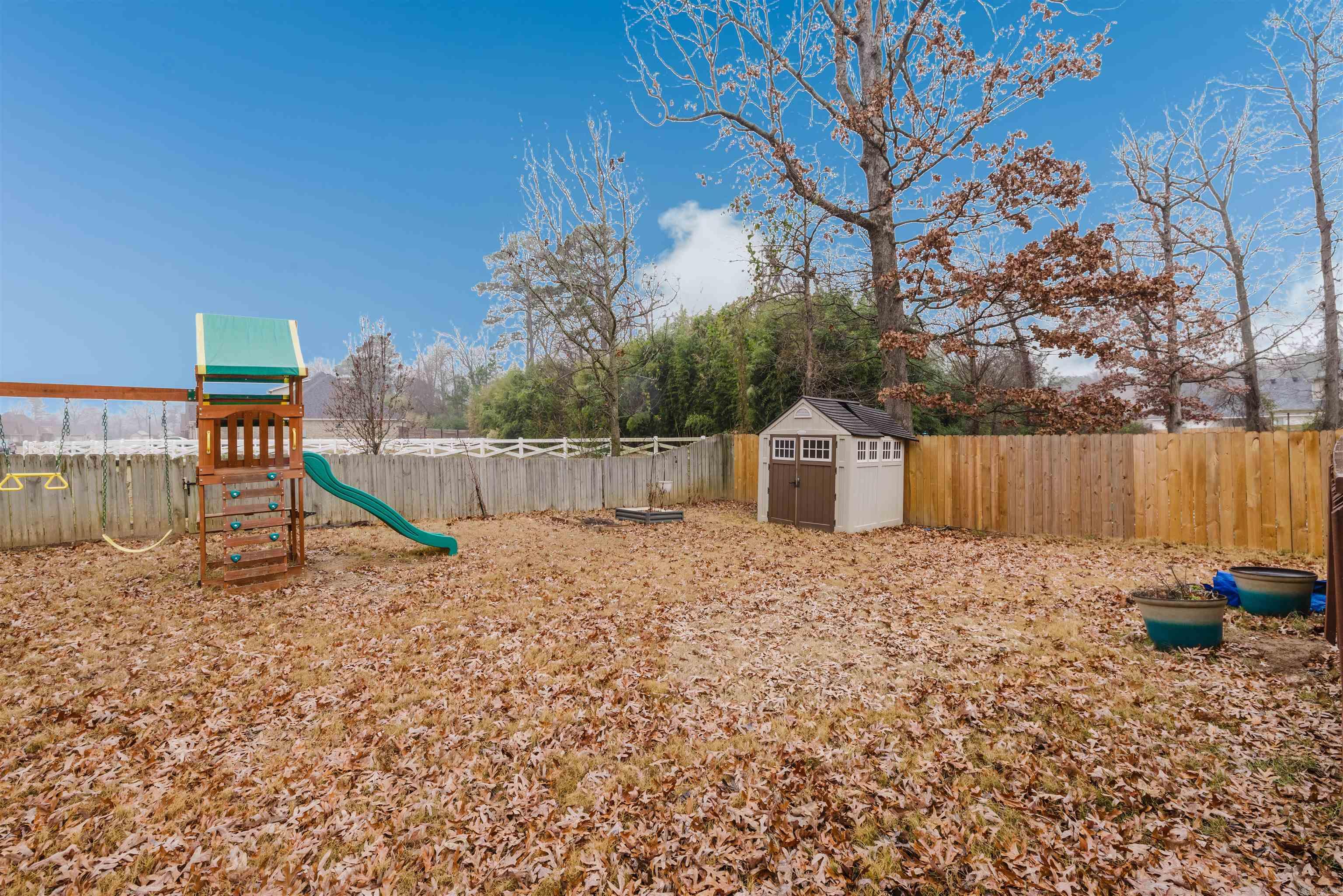 EMERALD VALLEY - Residential