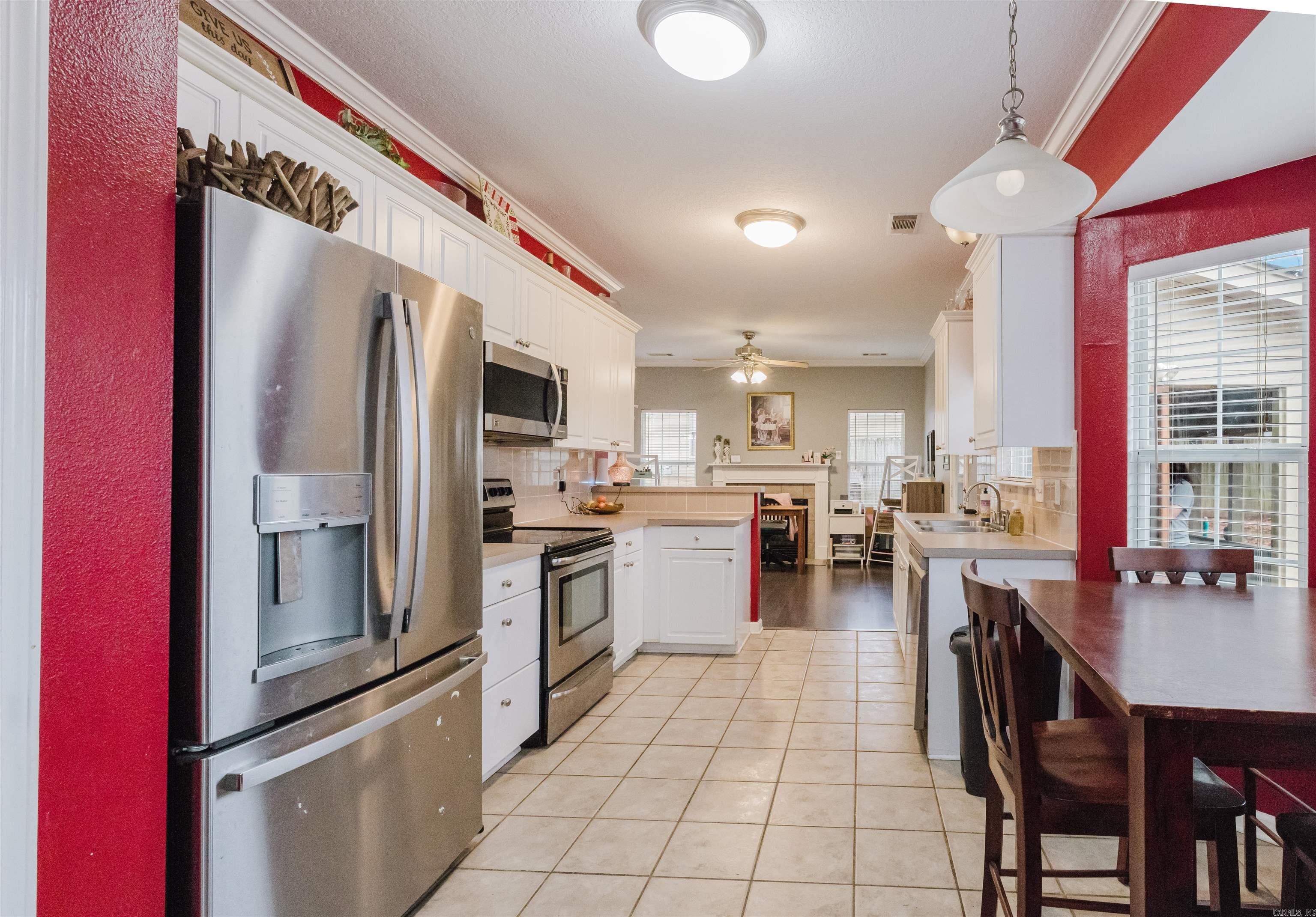 EMERALD VALLEY - Residential