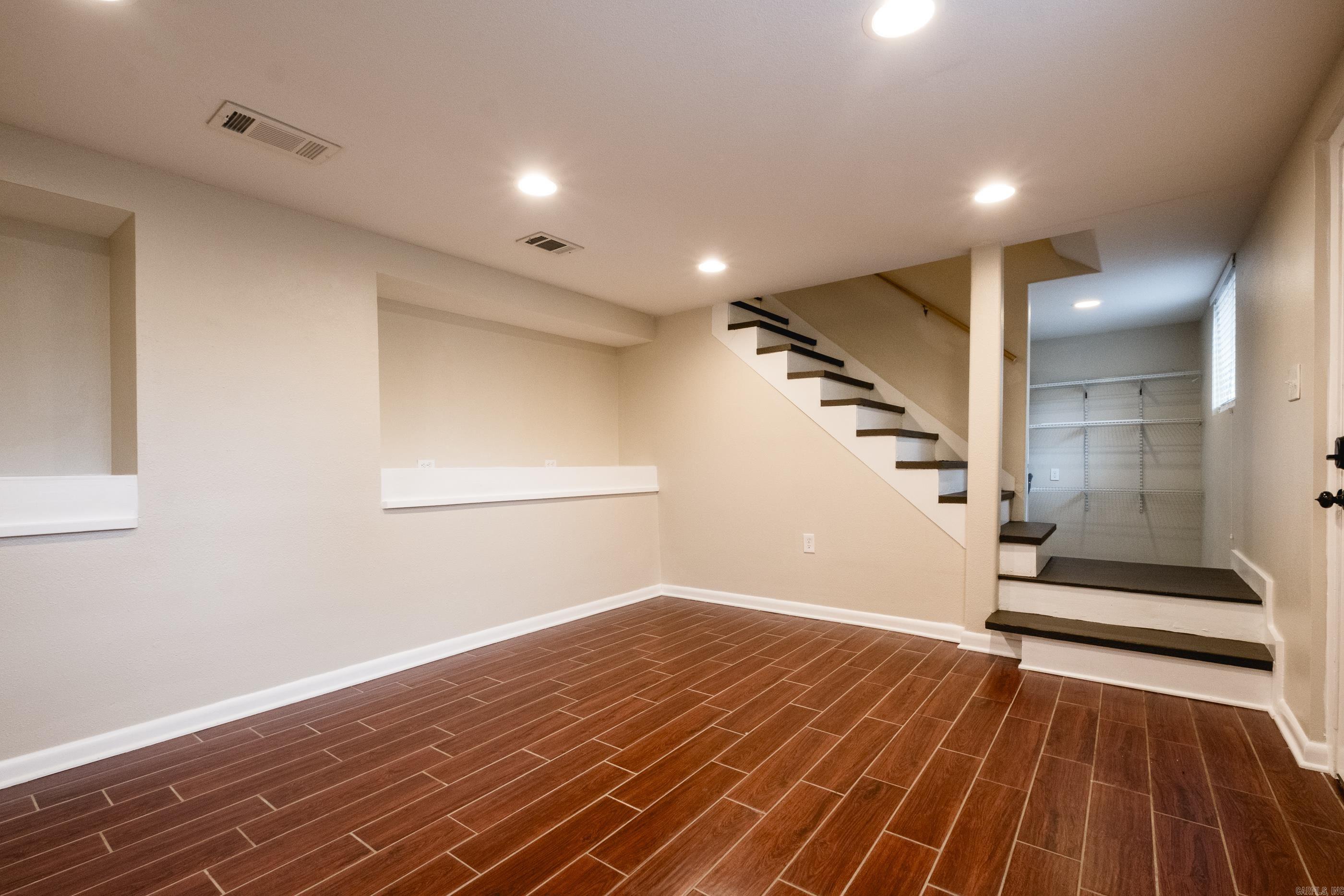 HOLLENBERG - Residential