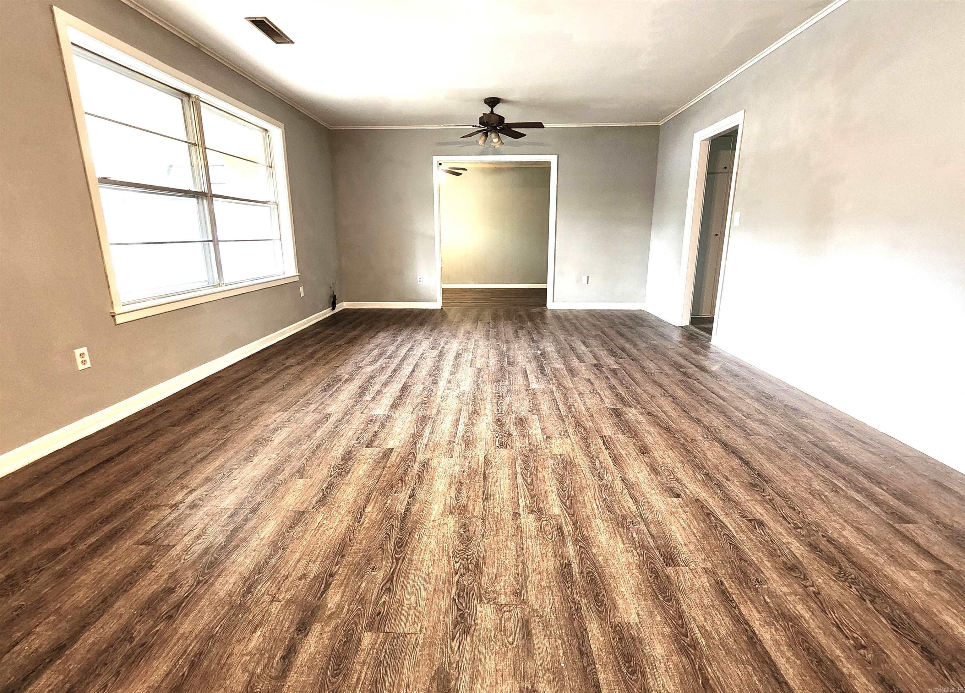 COUNTRY CLUB TERRACE - Residential