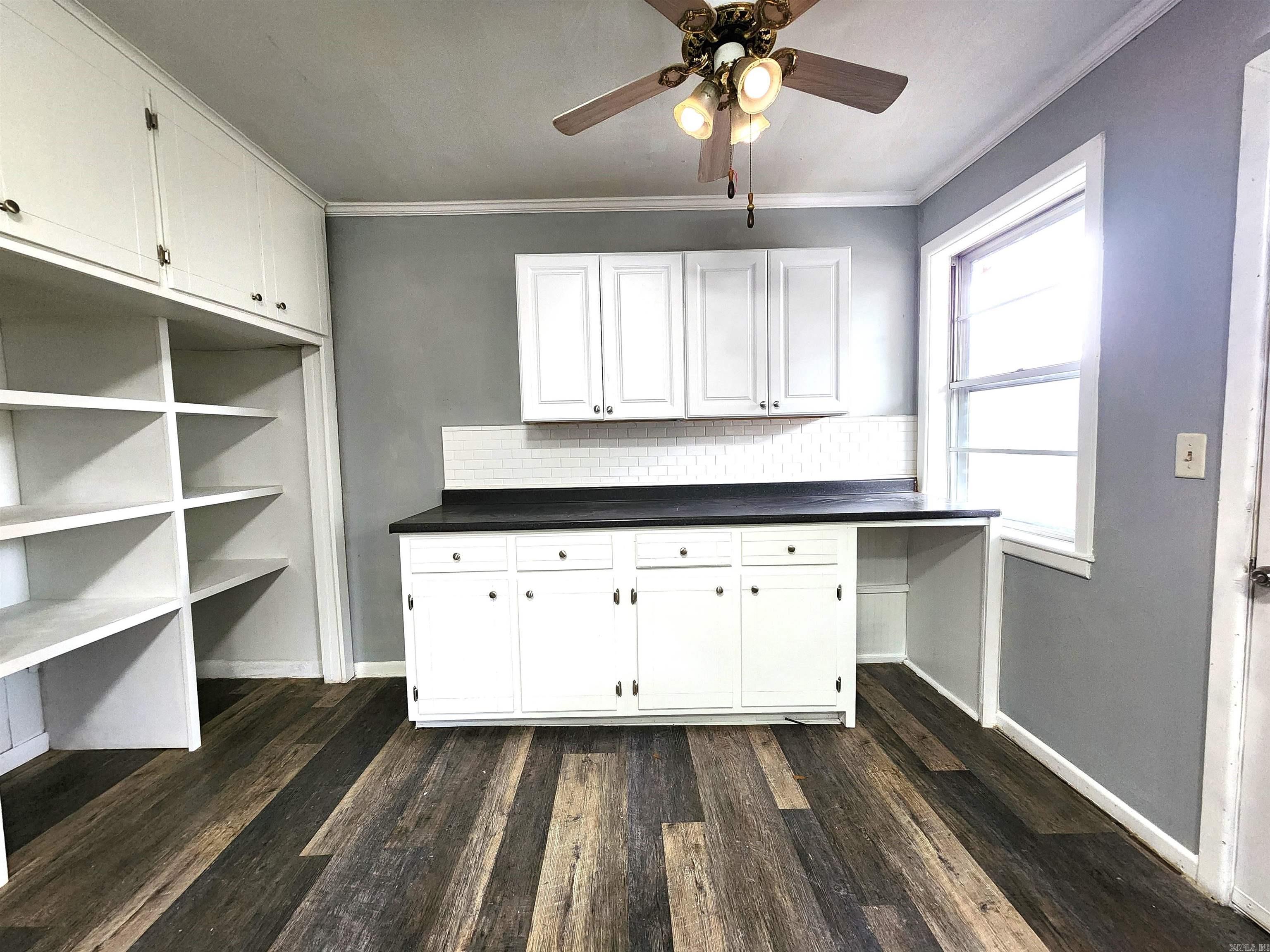 COUNTRY CLUB TERRACE - Residential