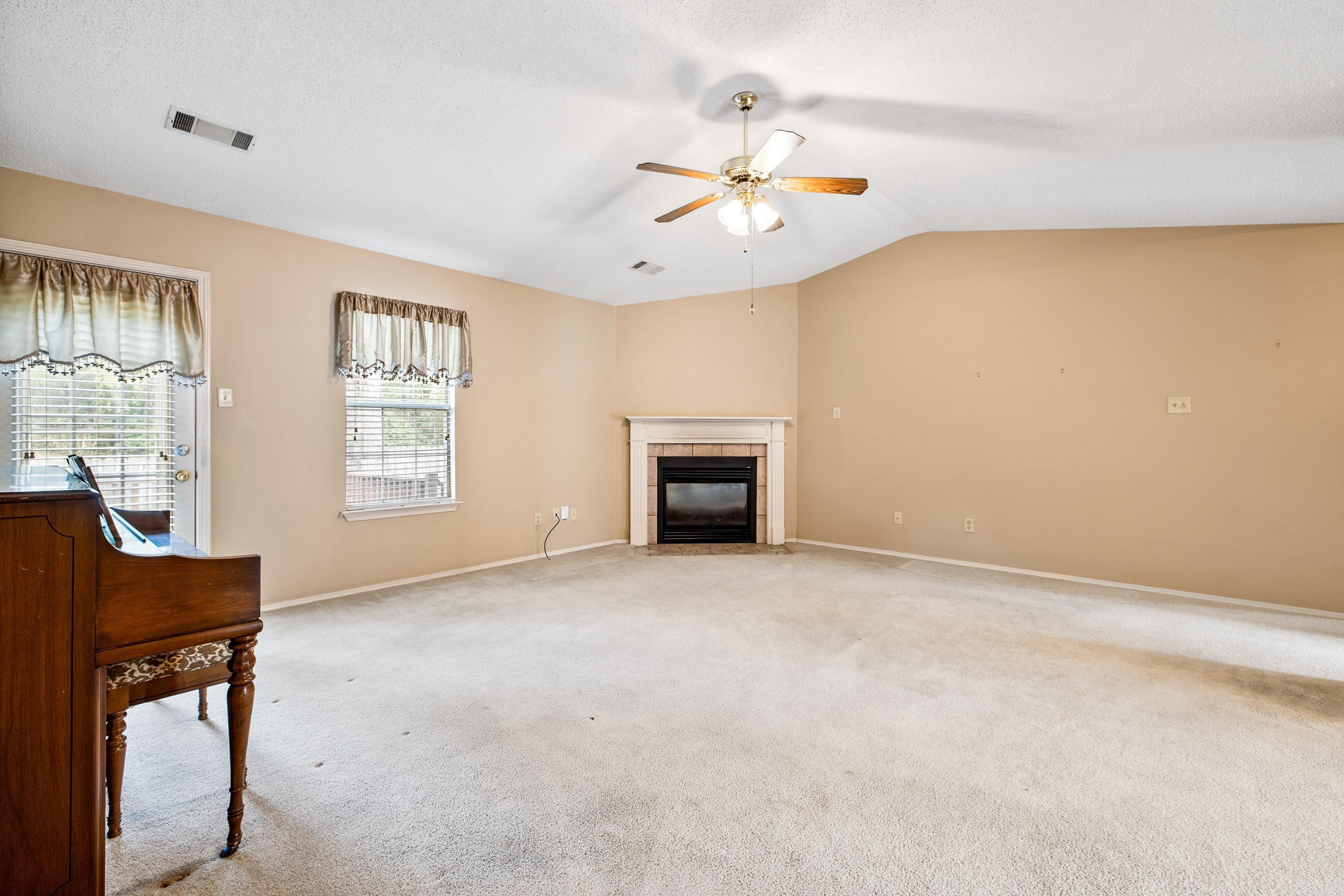 MEADOW RIDGE ADDN - Residential
