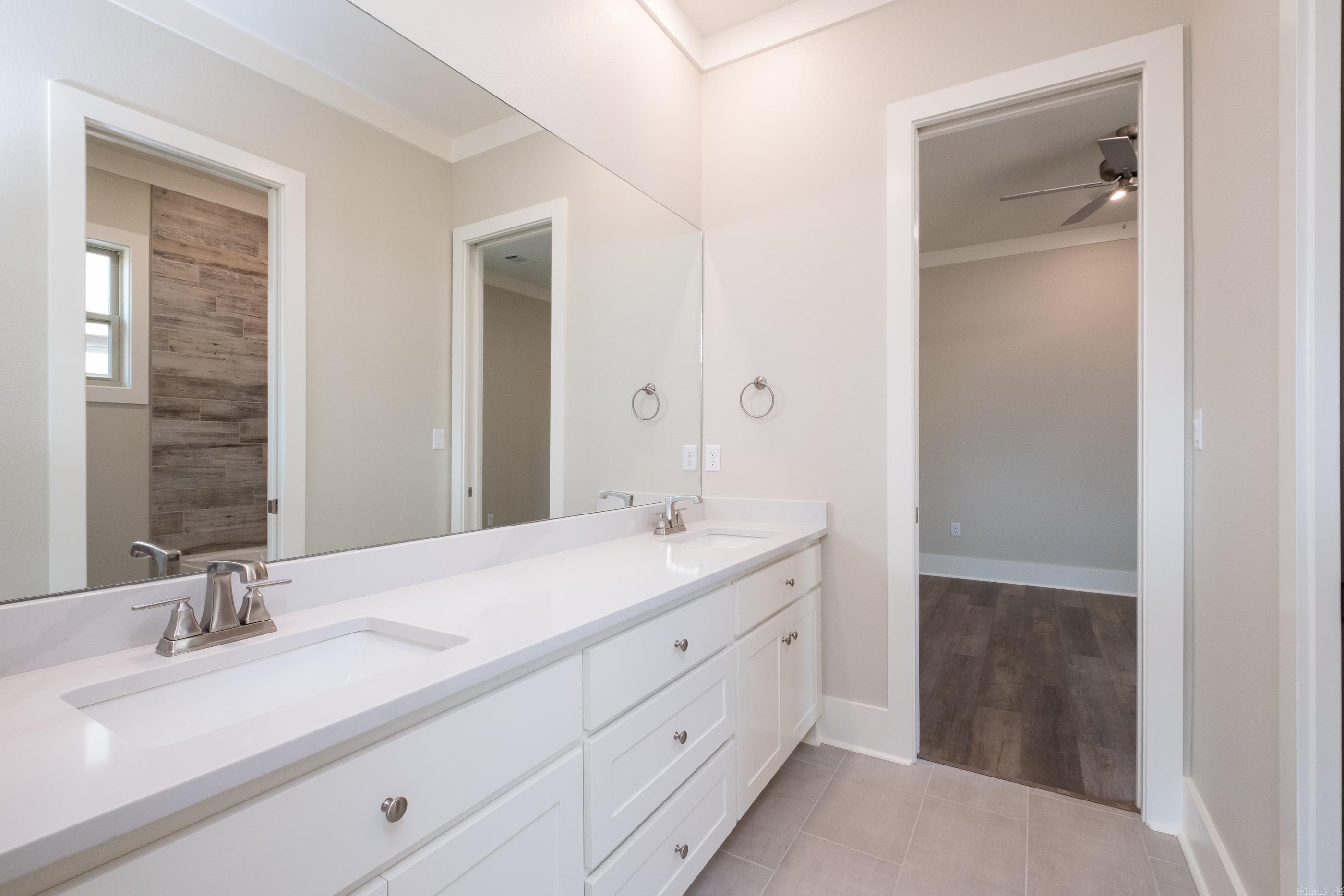 COUNTRY CLUB OF ARK THE - Residential